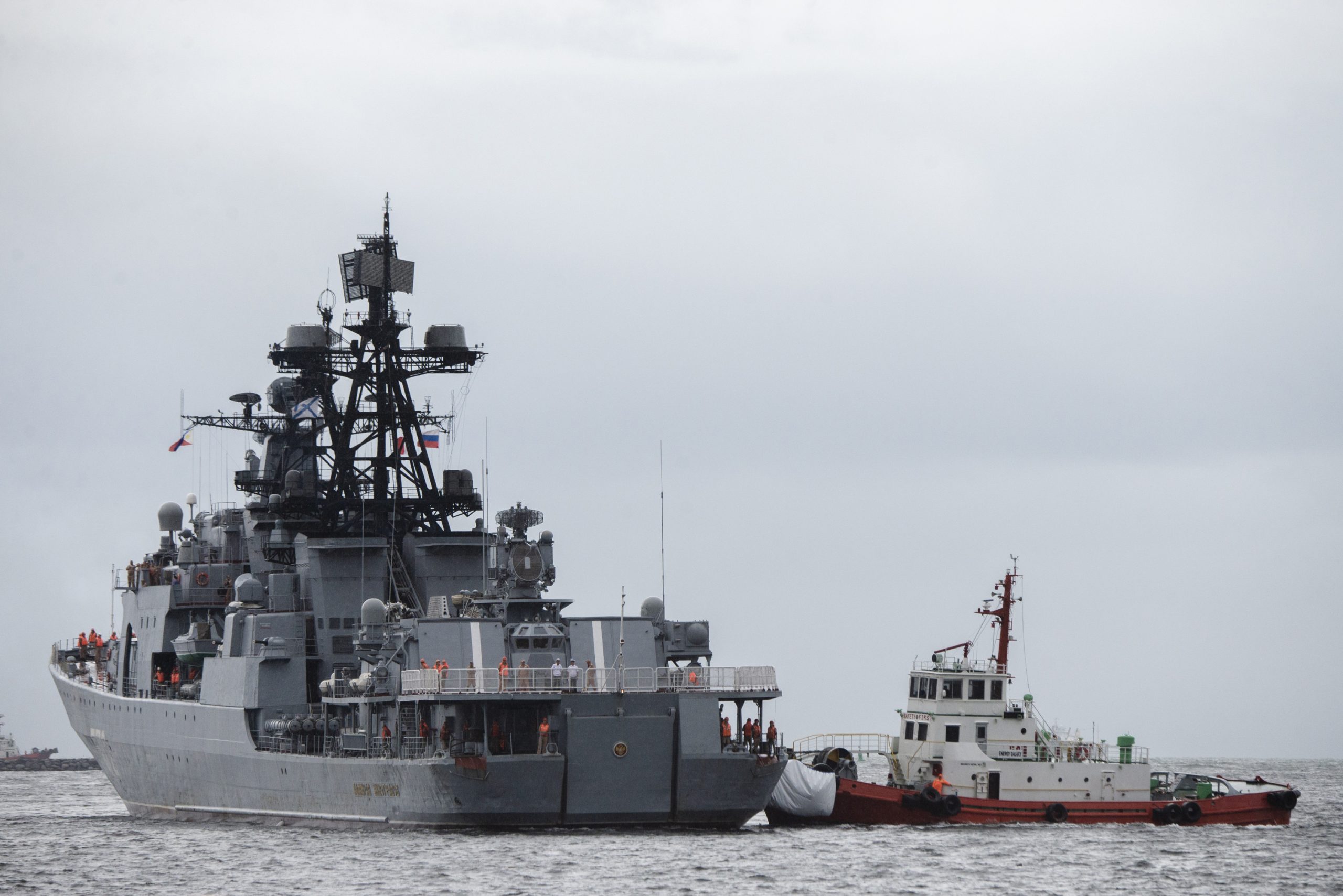 Rússia expulsa navio de guerra dos EUA de águas territoriais no Pacífico