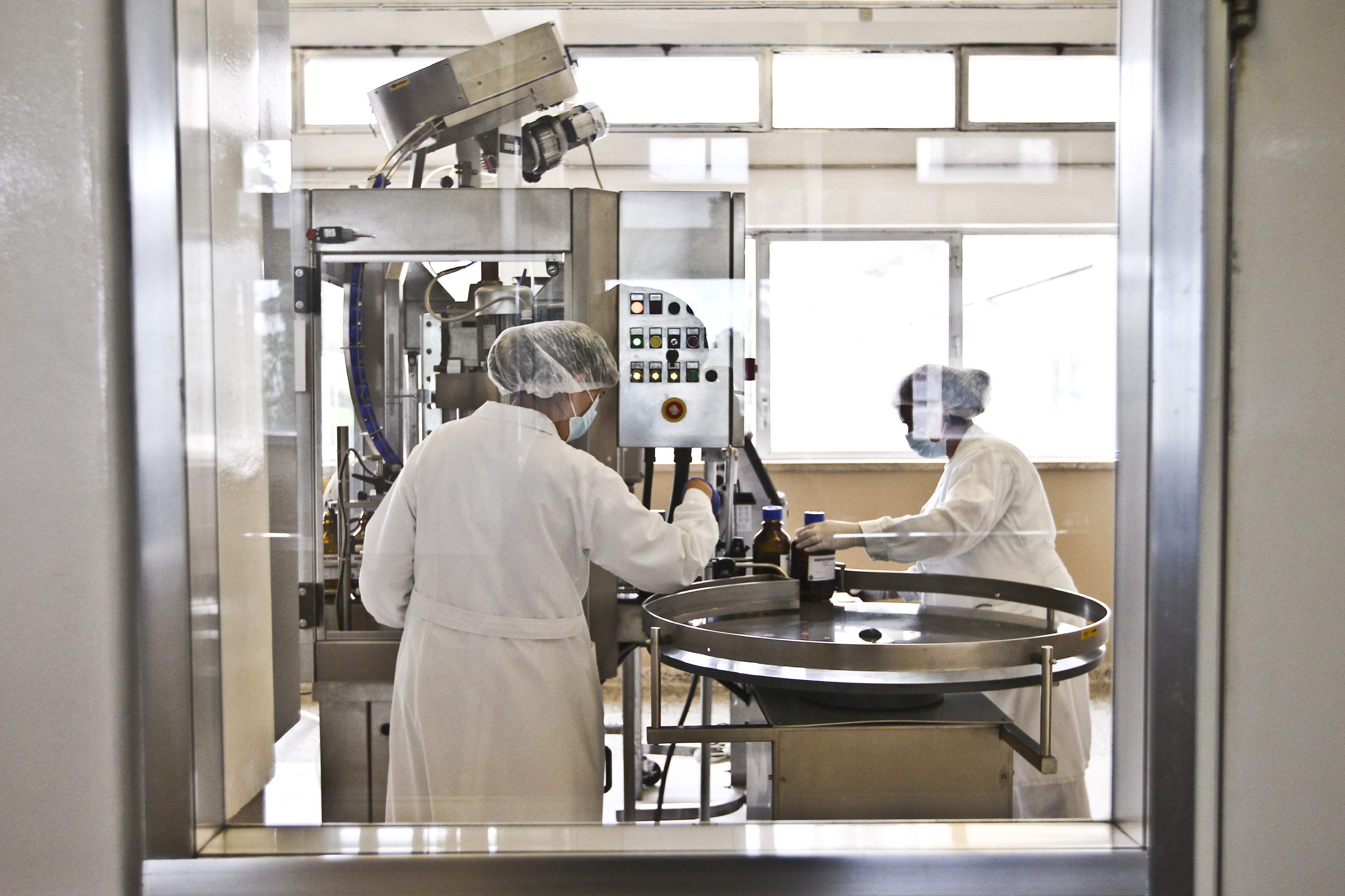 Covid-19: Laboratório Militar vai produzir gel de limpeza e fazer testes para SNS