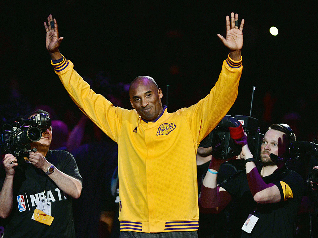 Os Lakers têm novo diretor-geral e Kobe Bryant conhece-o bem