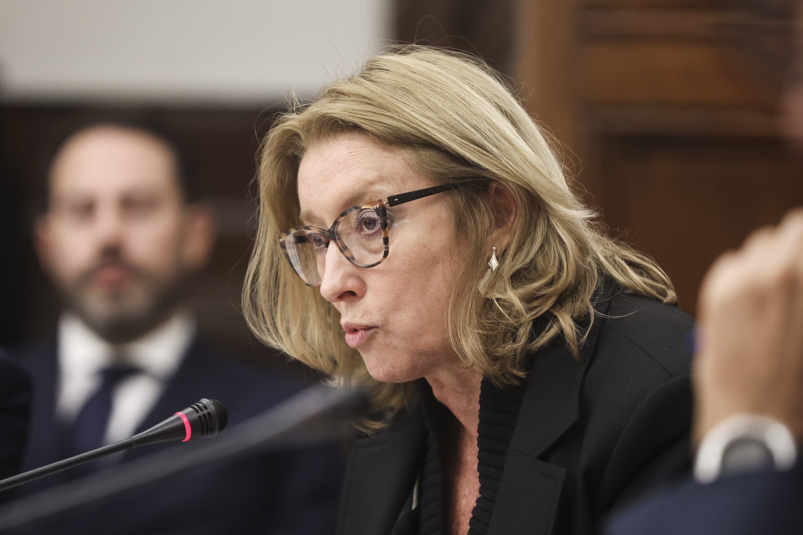 Governo aguarda decisão da UGT sobre reforma laboral e admite avançar para o Parlamento