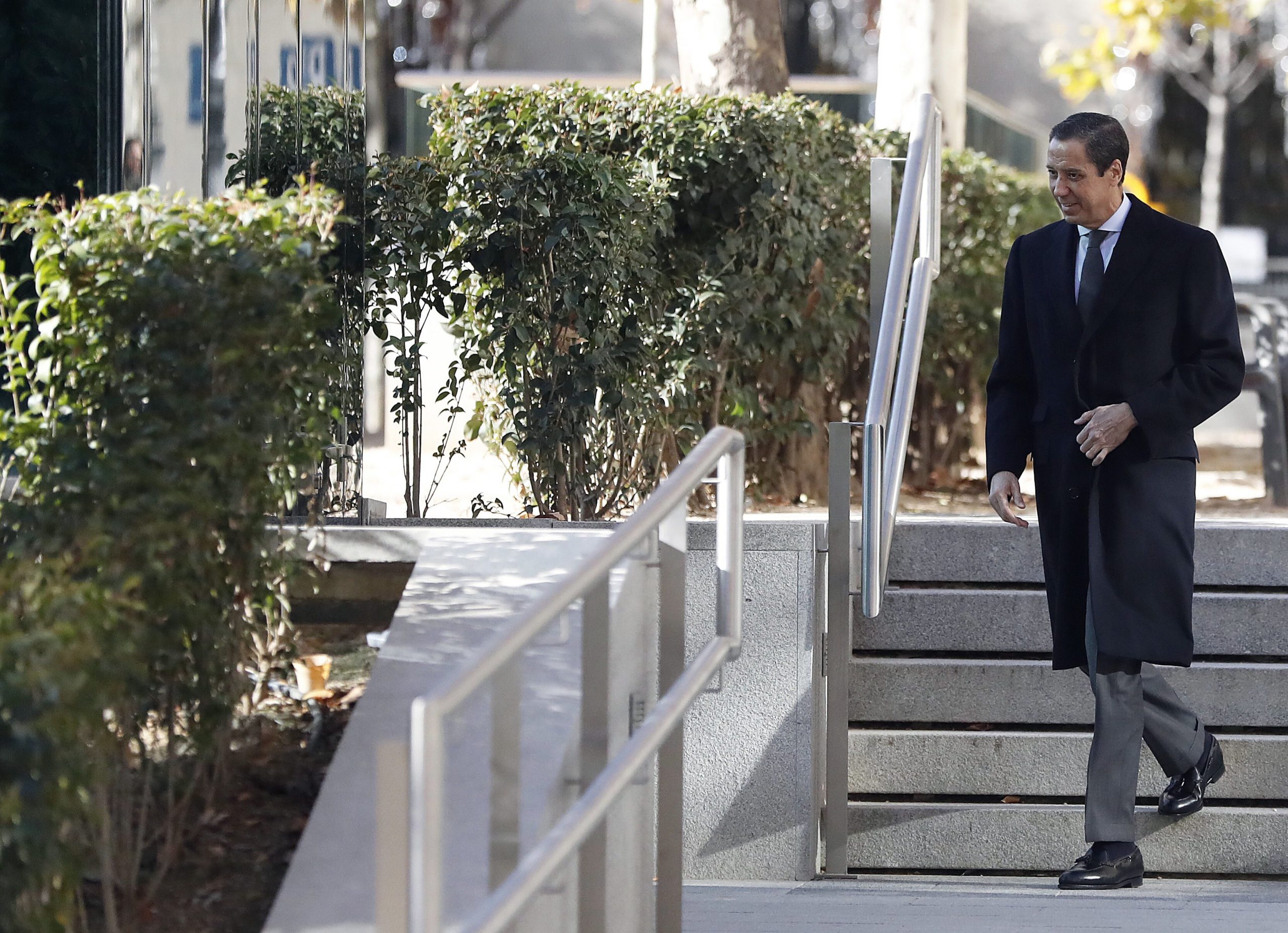 Detido ex-ministro de Aznar por suspeita de branqueamento e desvio de fundos