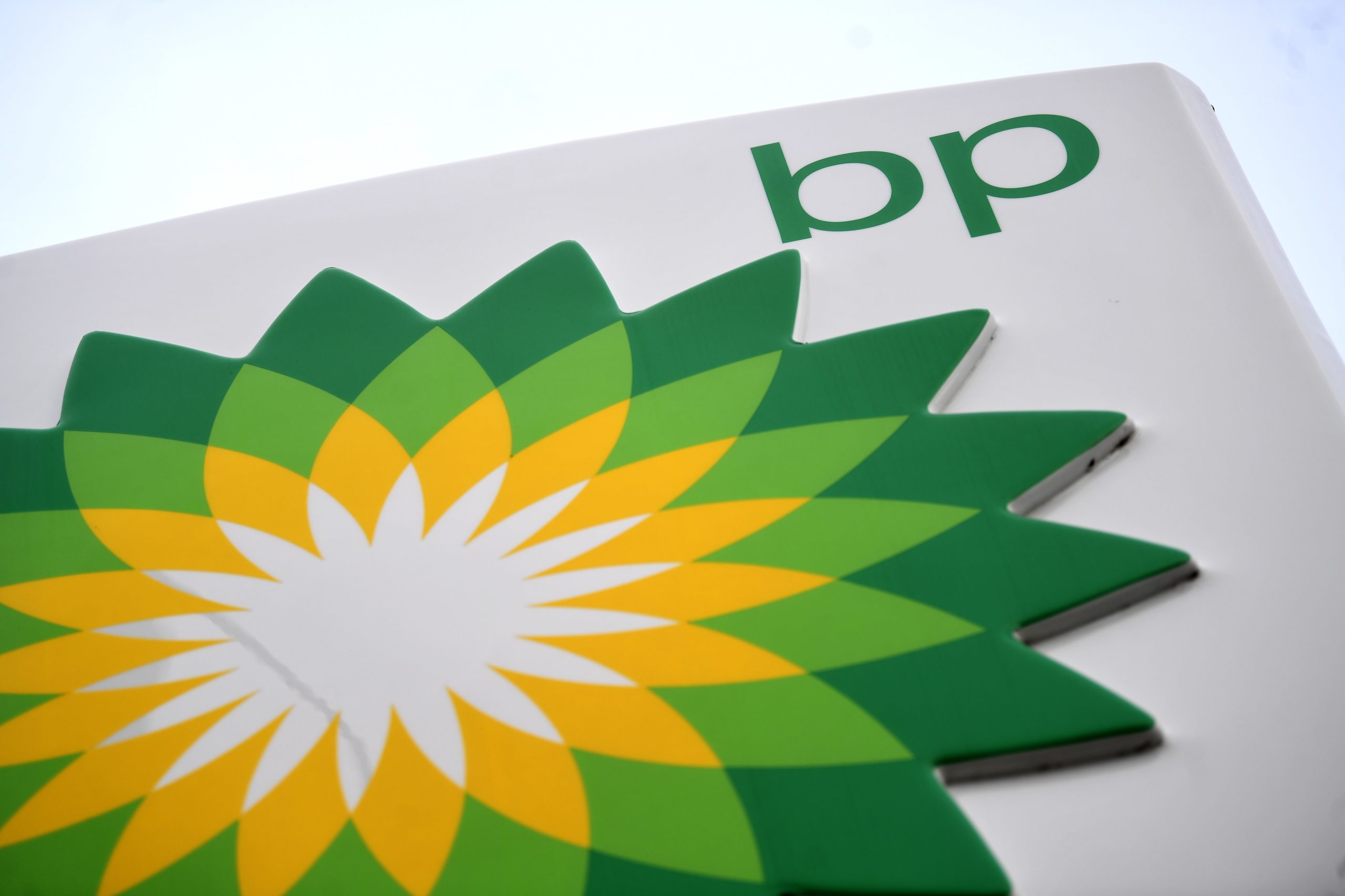 BP e Eni criam Azule Energy para ser a maior companhia de produção de petróleo e gás em Angola