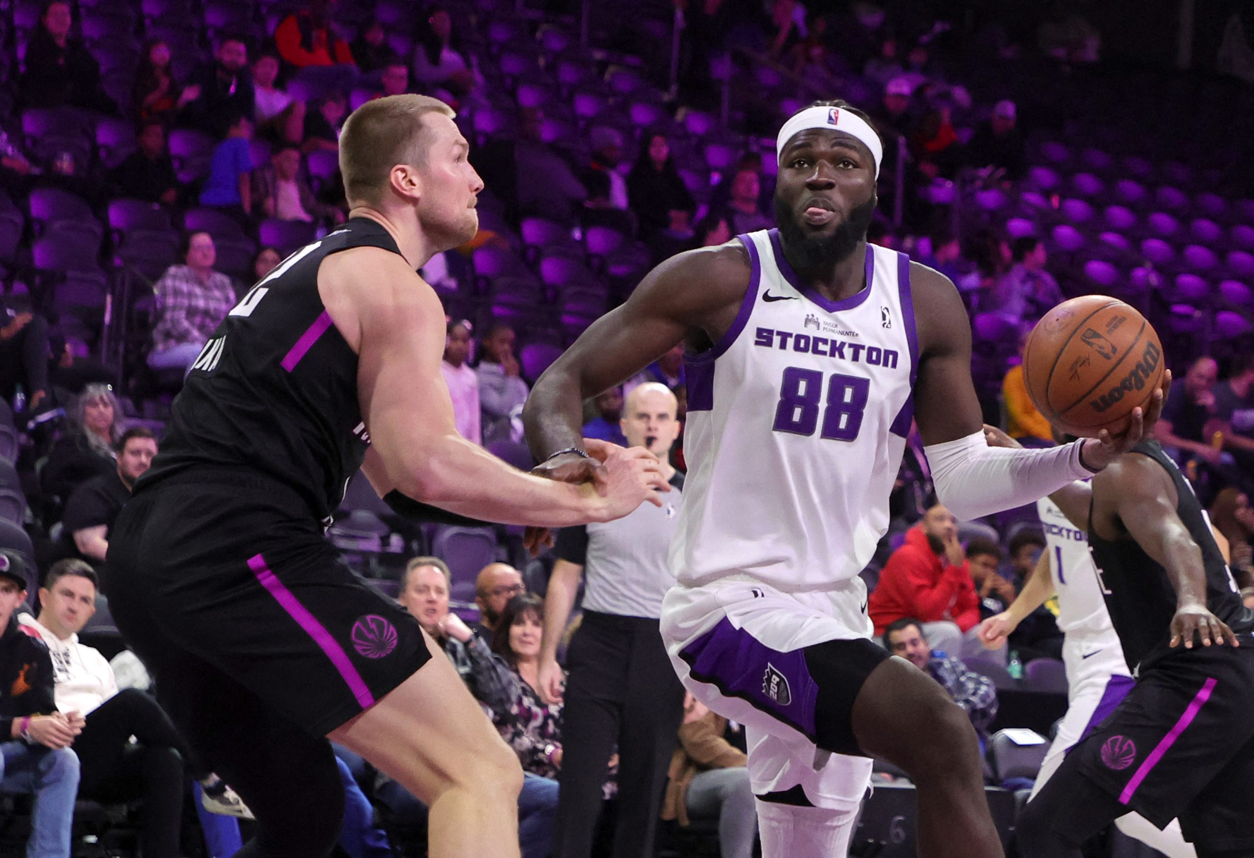Neemias soma 14 pontos em novo desaire dos Stockton Kings na G League da NBA