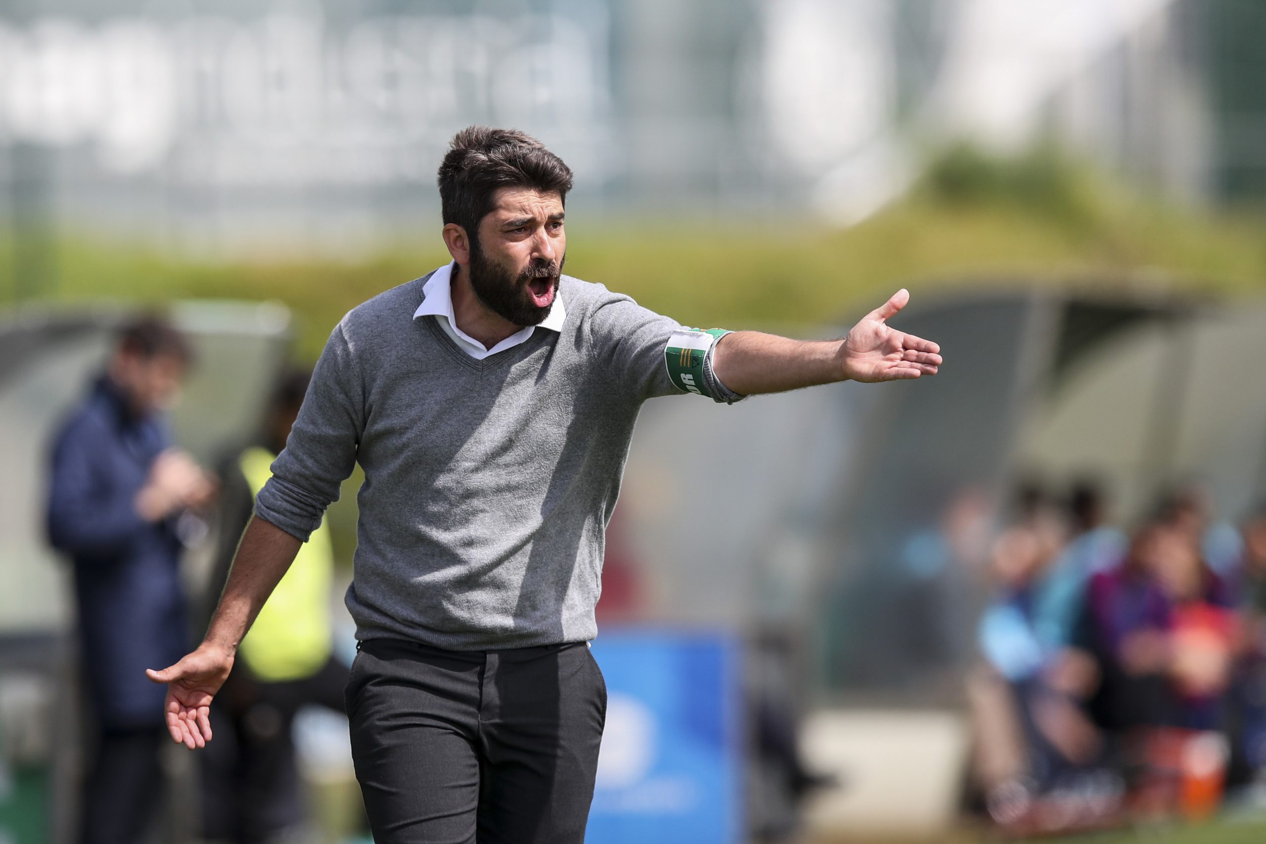 Treinador do Rio Ave punido com um jogo e falha visita ao Sporting