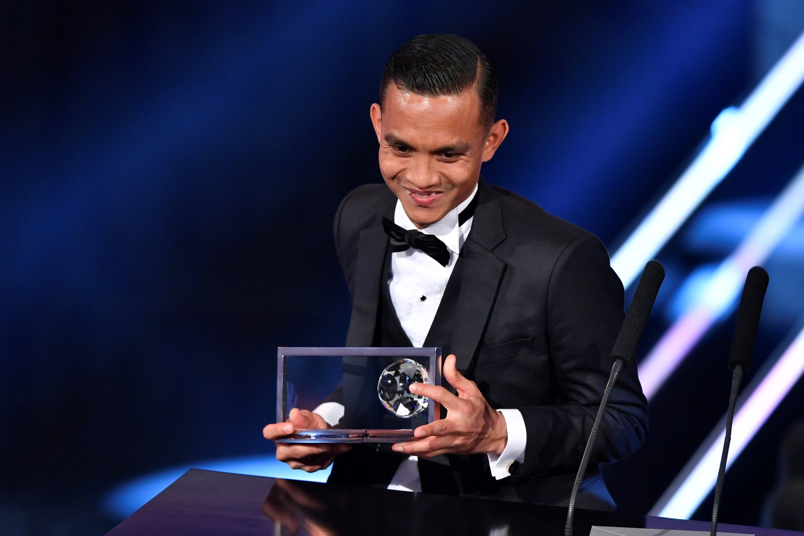 Mohd Faiz Subri. Quem? O “Roberto Carlos” da Malásia