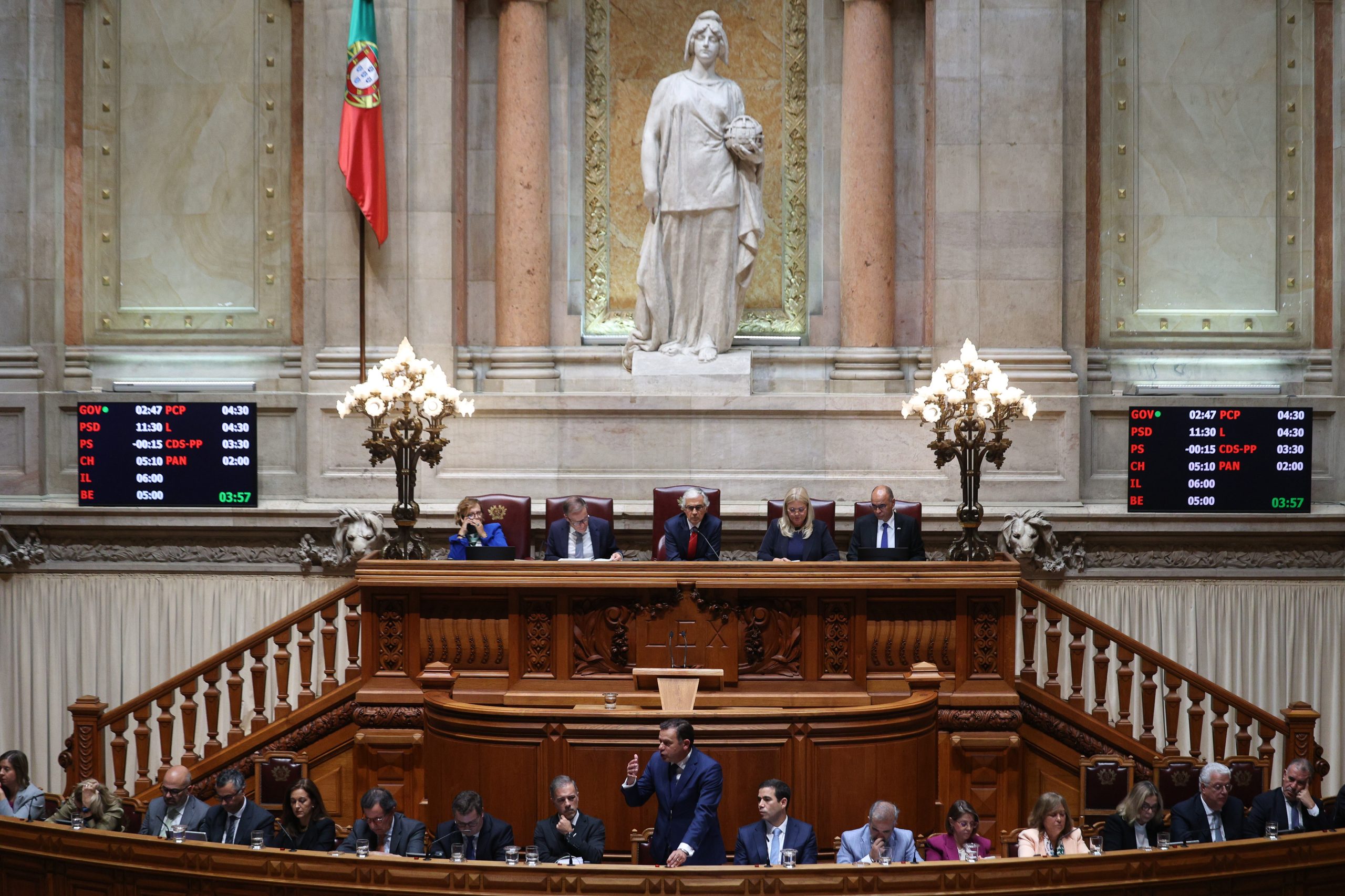 OE2025: Montenegro saúda sentido de responsabilidade de PS