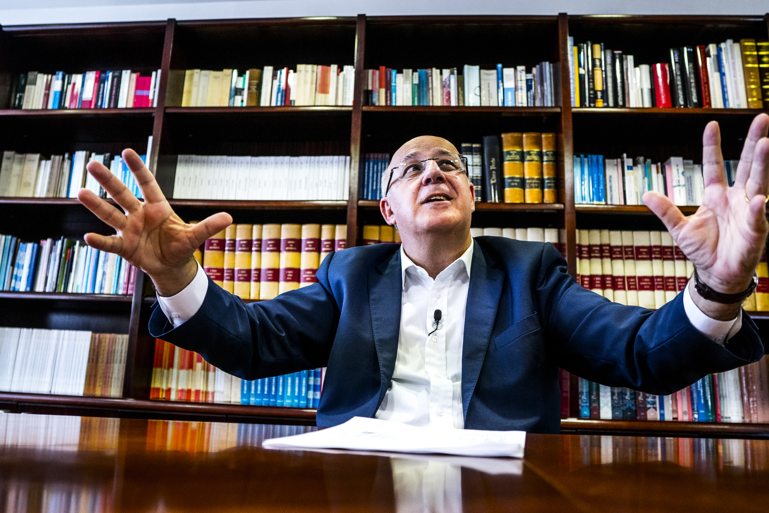 Seara: “Estou-lhe a anunciar medidas de choque fiscal de 23% e de 20%. Estudadas, porque nunca deixo de ser professor”