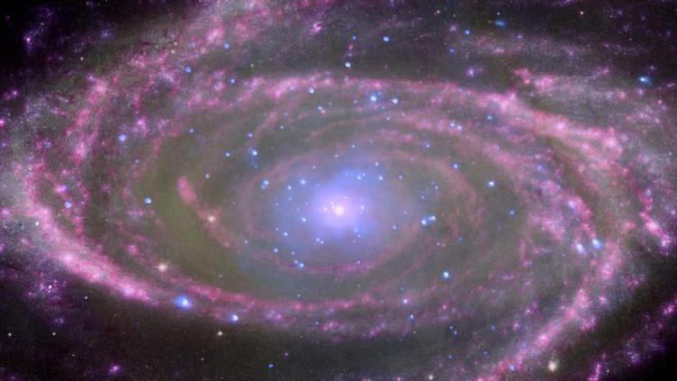Colisão de buracos negros confirma previsões de Einstein e Hawking