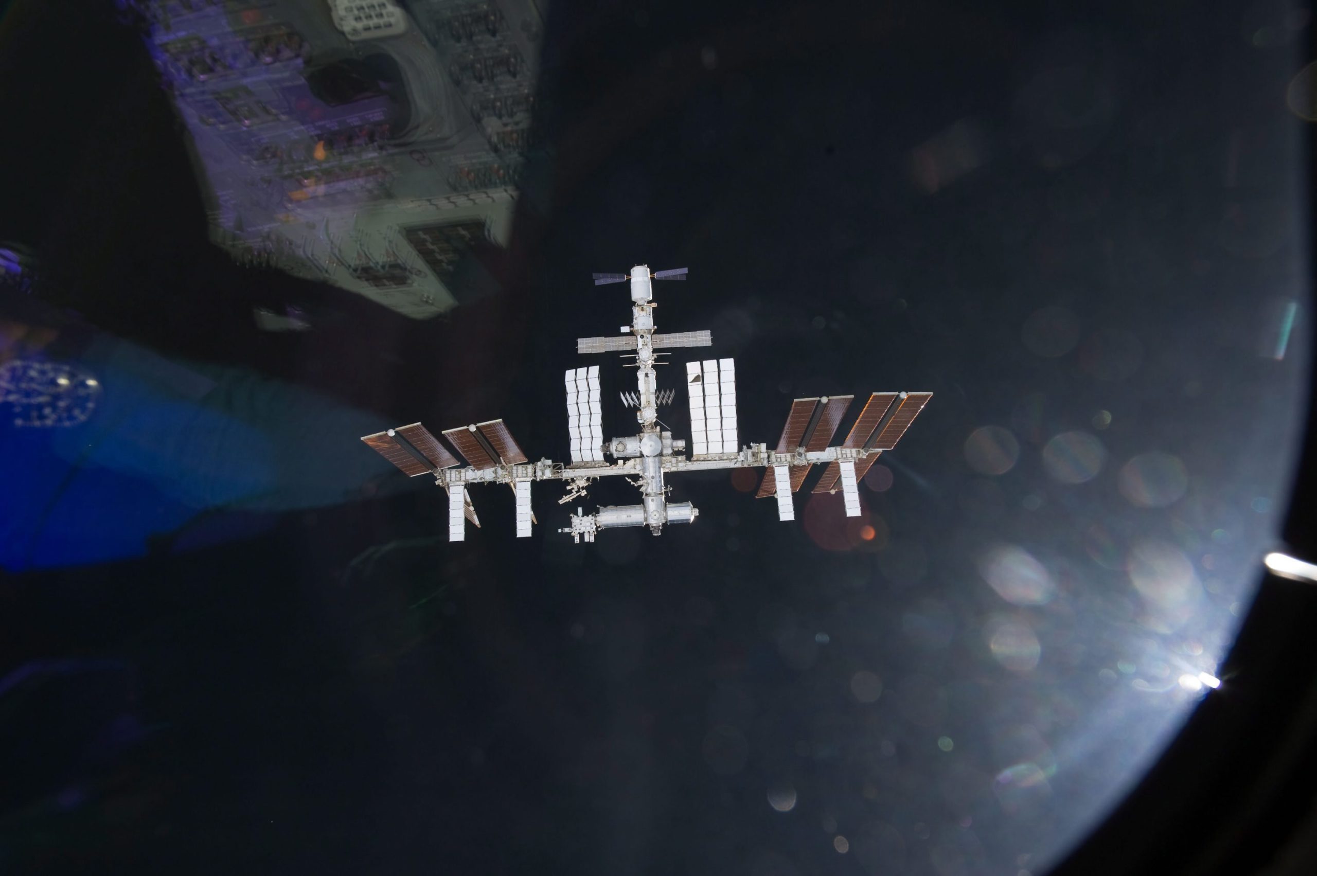 Retorno de quatro astronautas da ISS adiado devido a mau tempo na Flórida