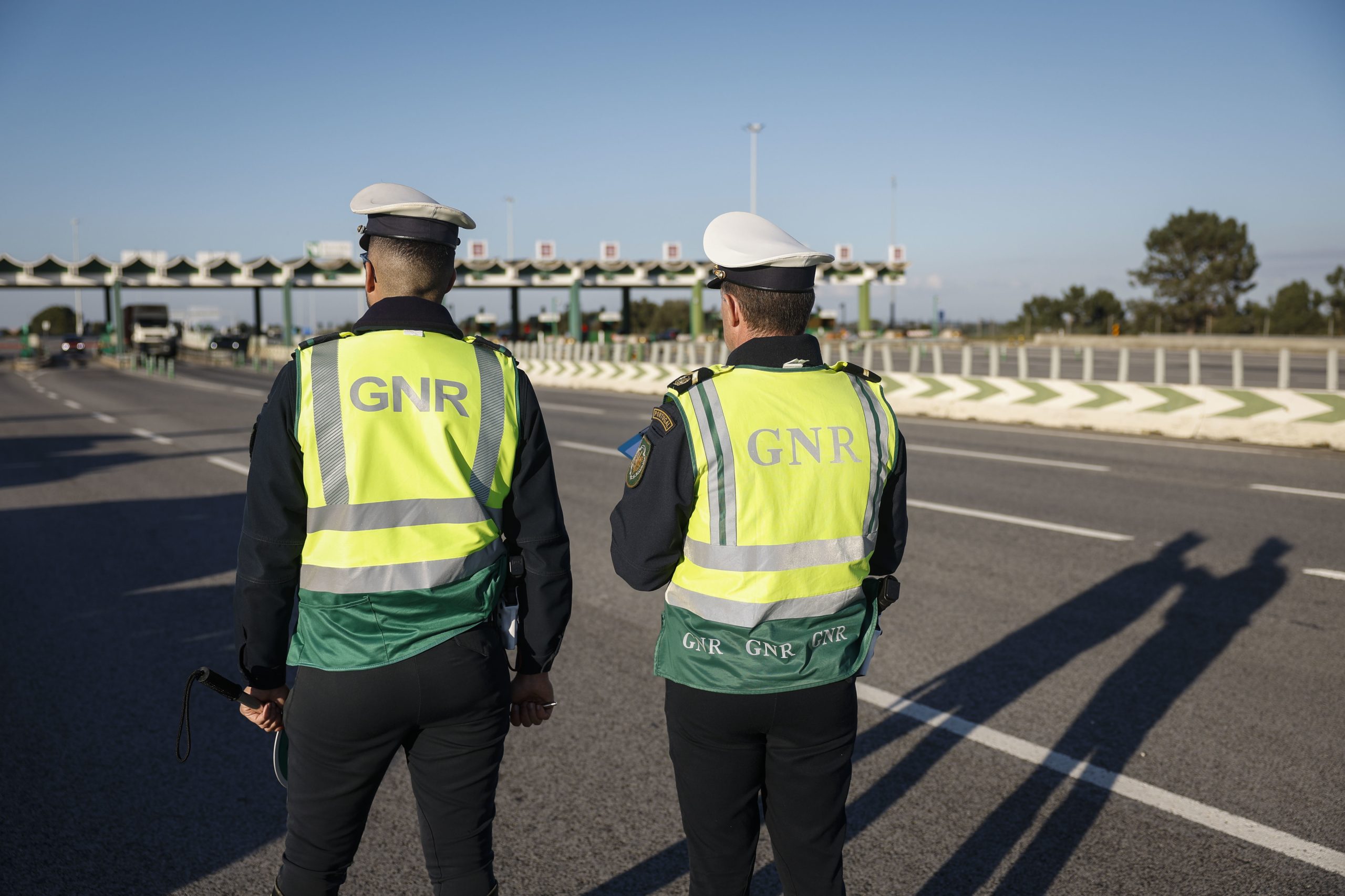 GNR detém condutor de automóvel que investiu contra esplanada em Serpa