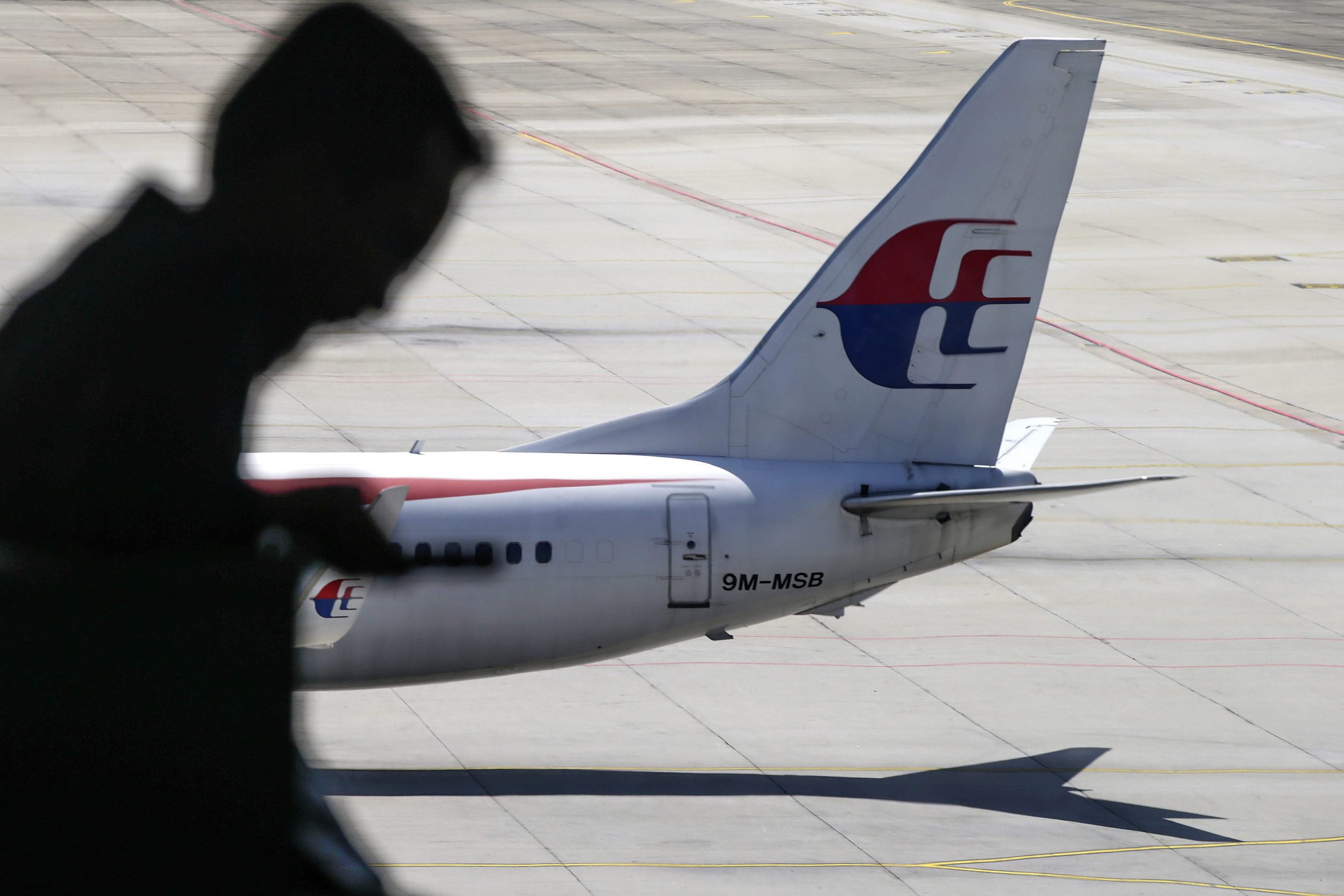 Familiares de desaparecdos do voo MH370 pedem à Malásia para retomar buscas