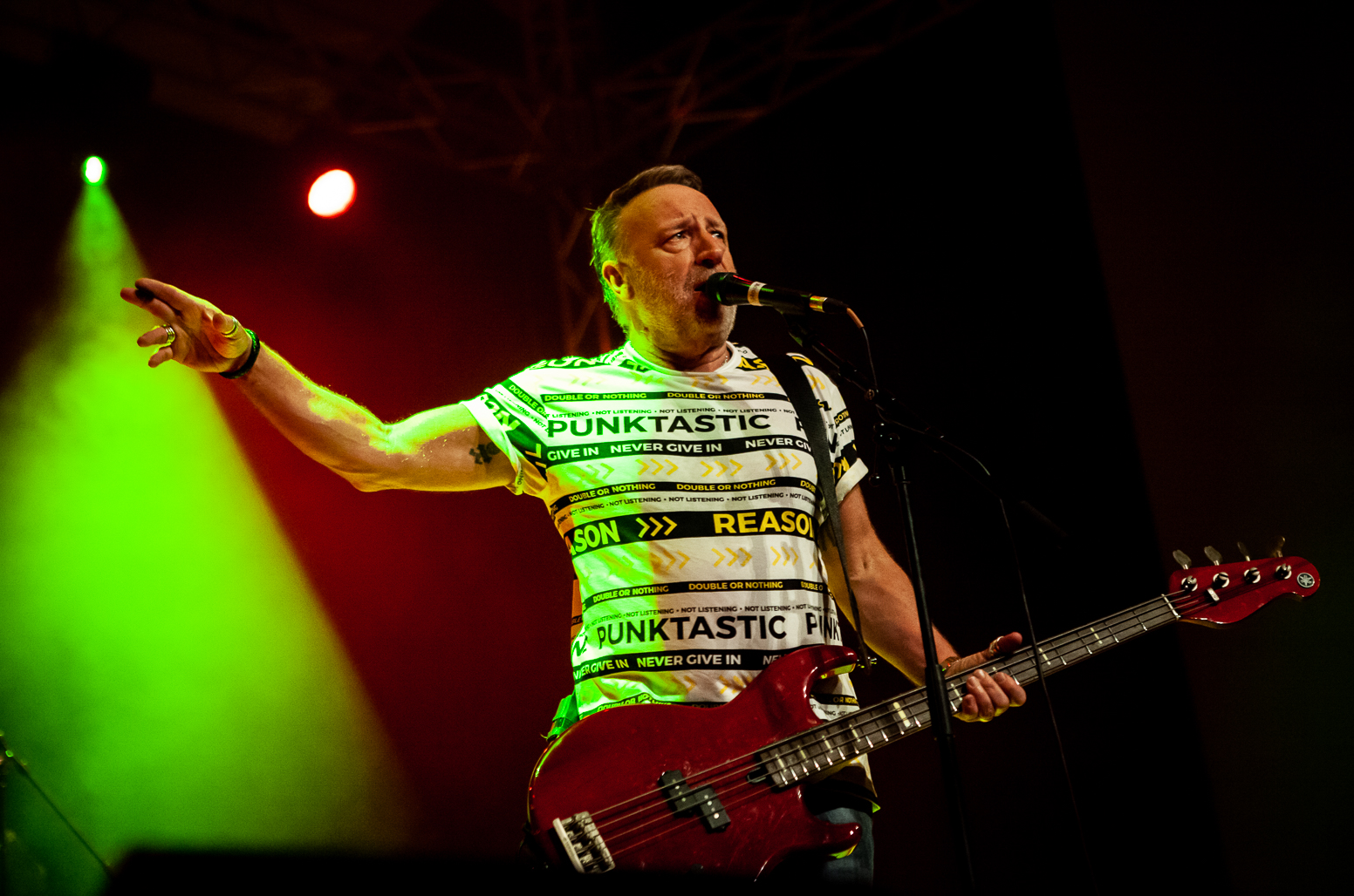 Peter Hook: O passado em boas mãos