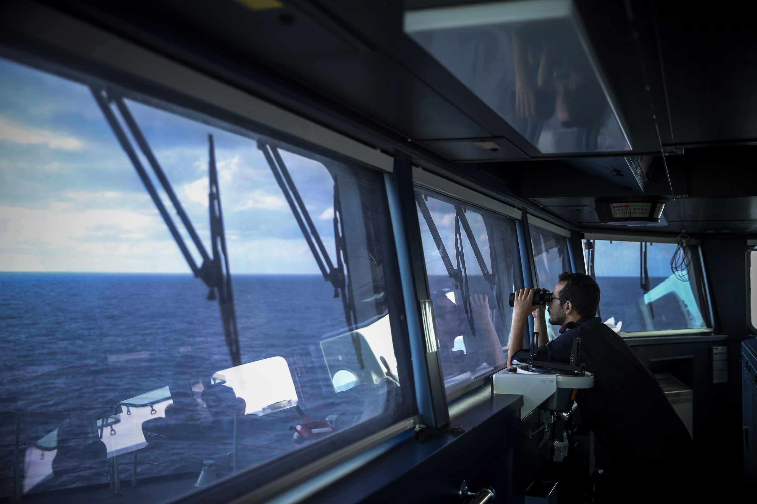 Marinha resgata tripulante de veleiro português ao largo de Lisboa