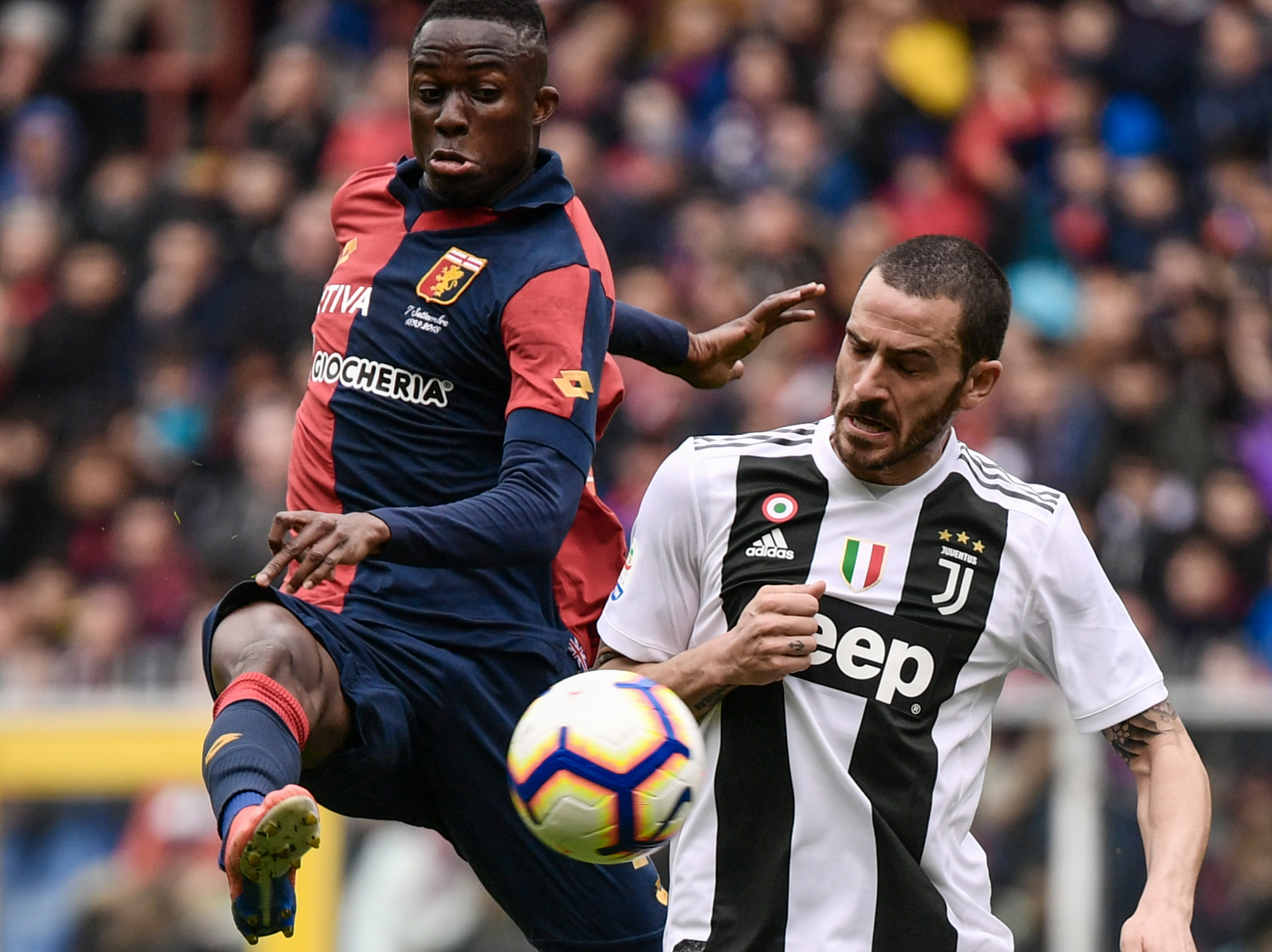 Liga italiana: Génova impõe primeira derrota à Juventus, que jogou sem Ronaldo