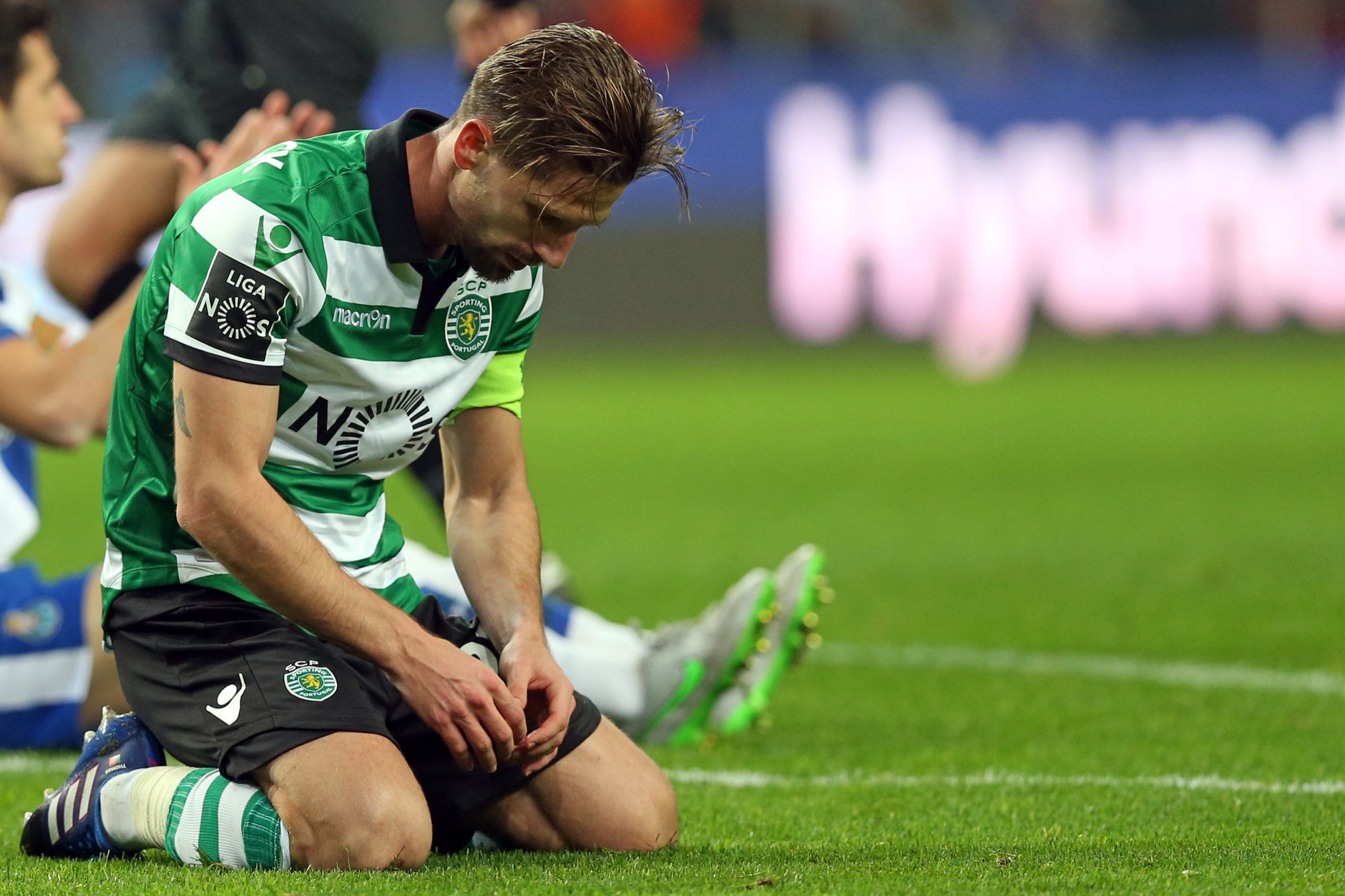 Sporting CP: quem não tem Adrien, caça com…?