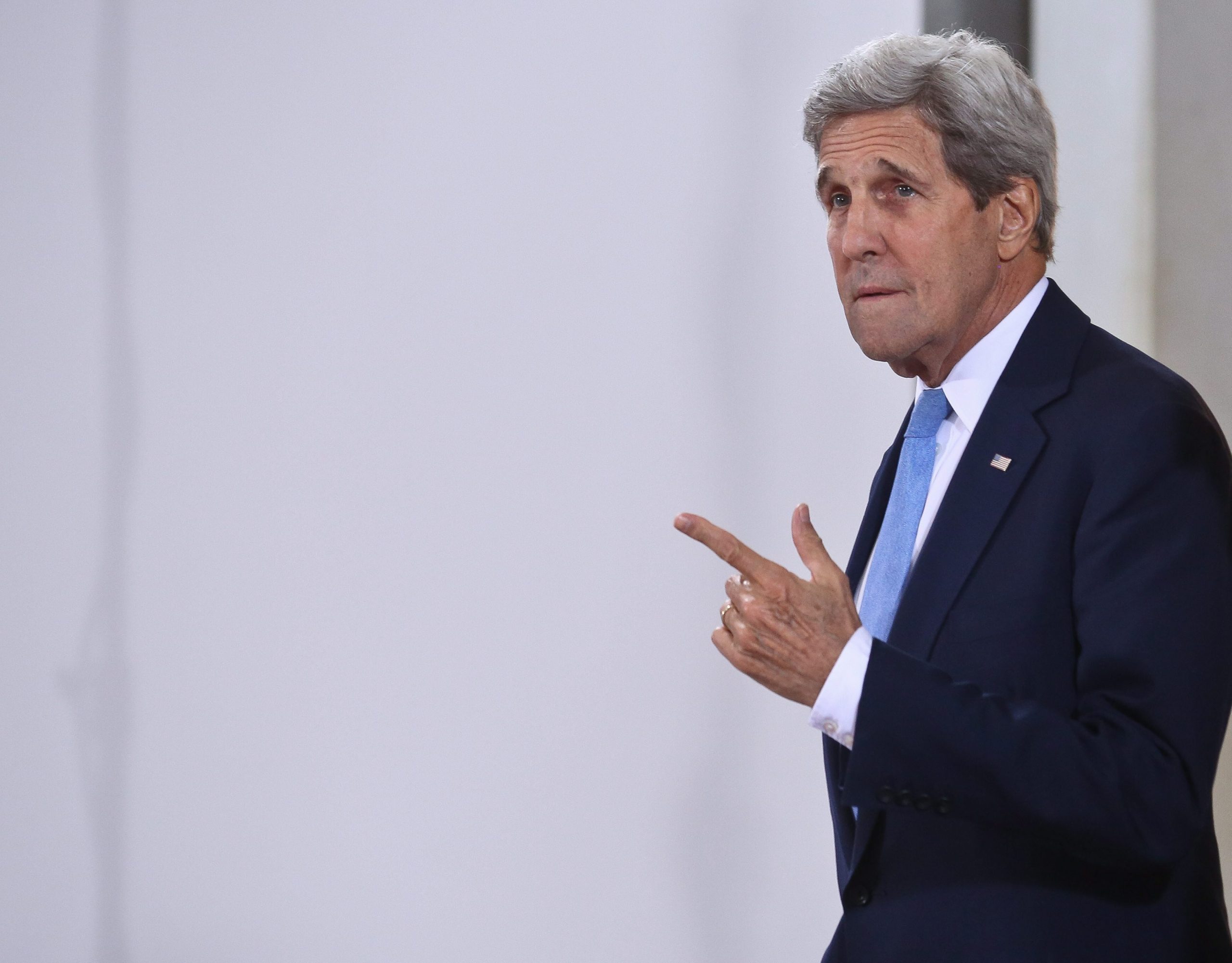 Trump abandonou o acordo de Paris mas os americanos estão a cumpri-lo, defende John Kerry
