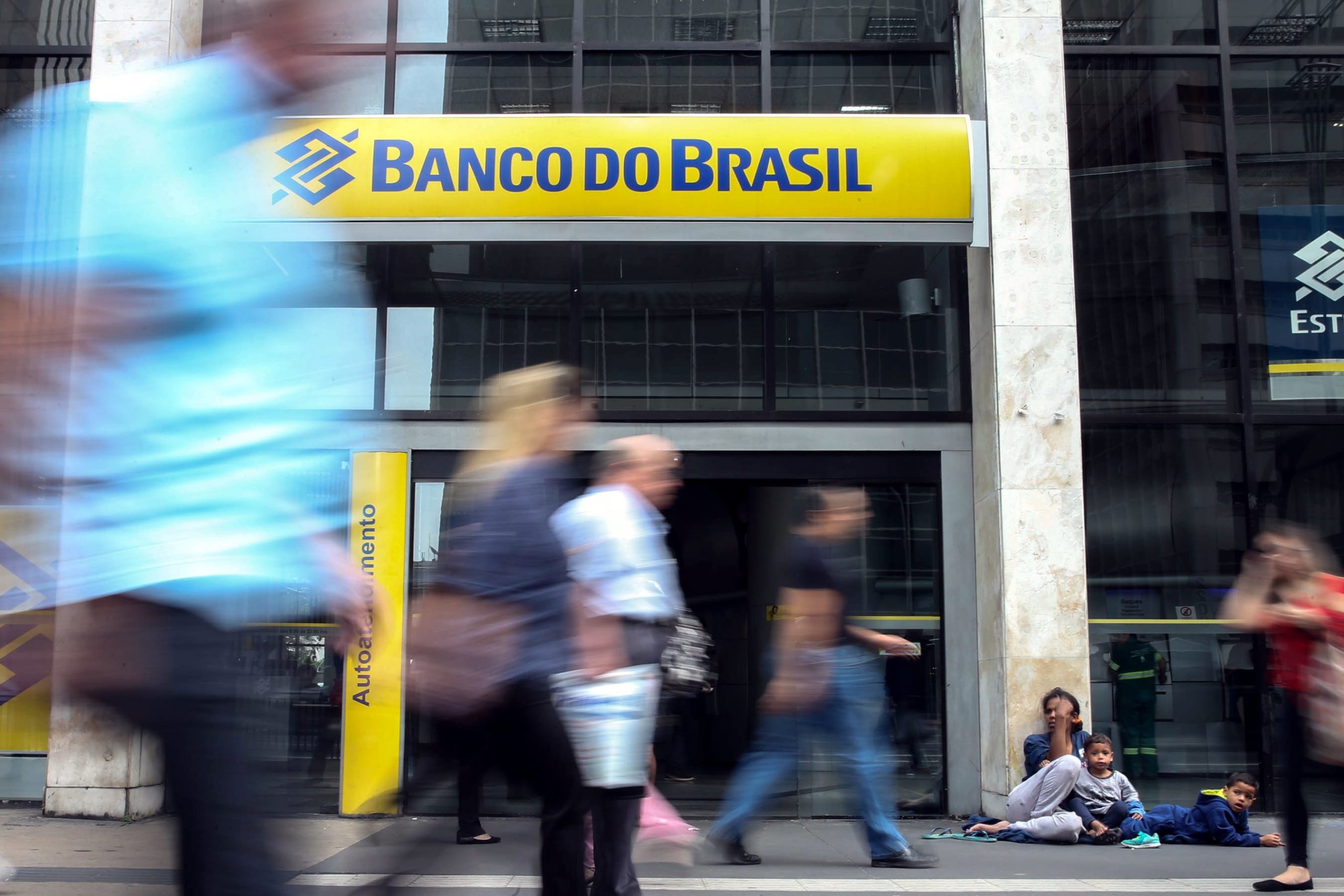 Lava Jato denuncia ex-gerente do Banco do Brasil e negociantes por branqueamento de 1,4 milhões de euros