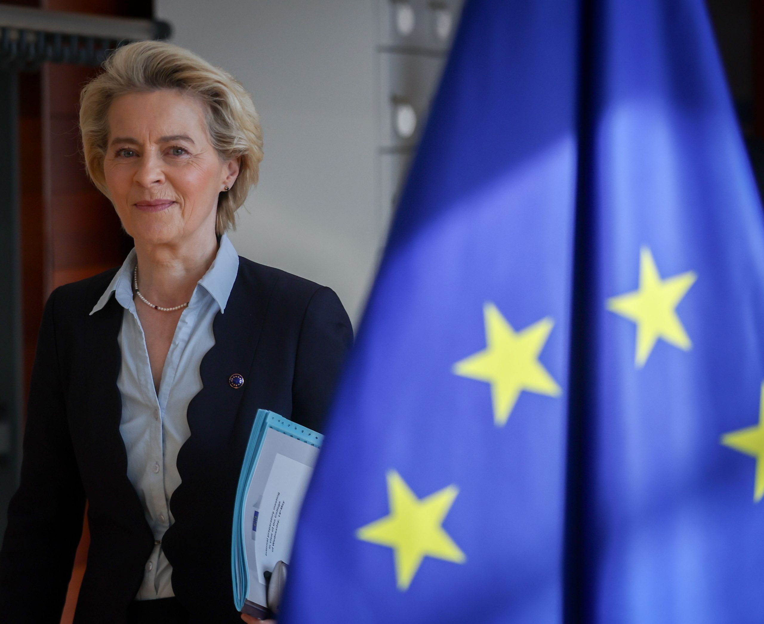 Tribunal considera injustificada ocultação de mensagens entre Von der Leyen e Pfizer