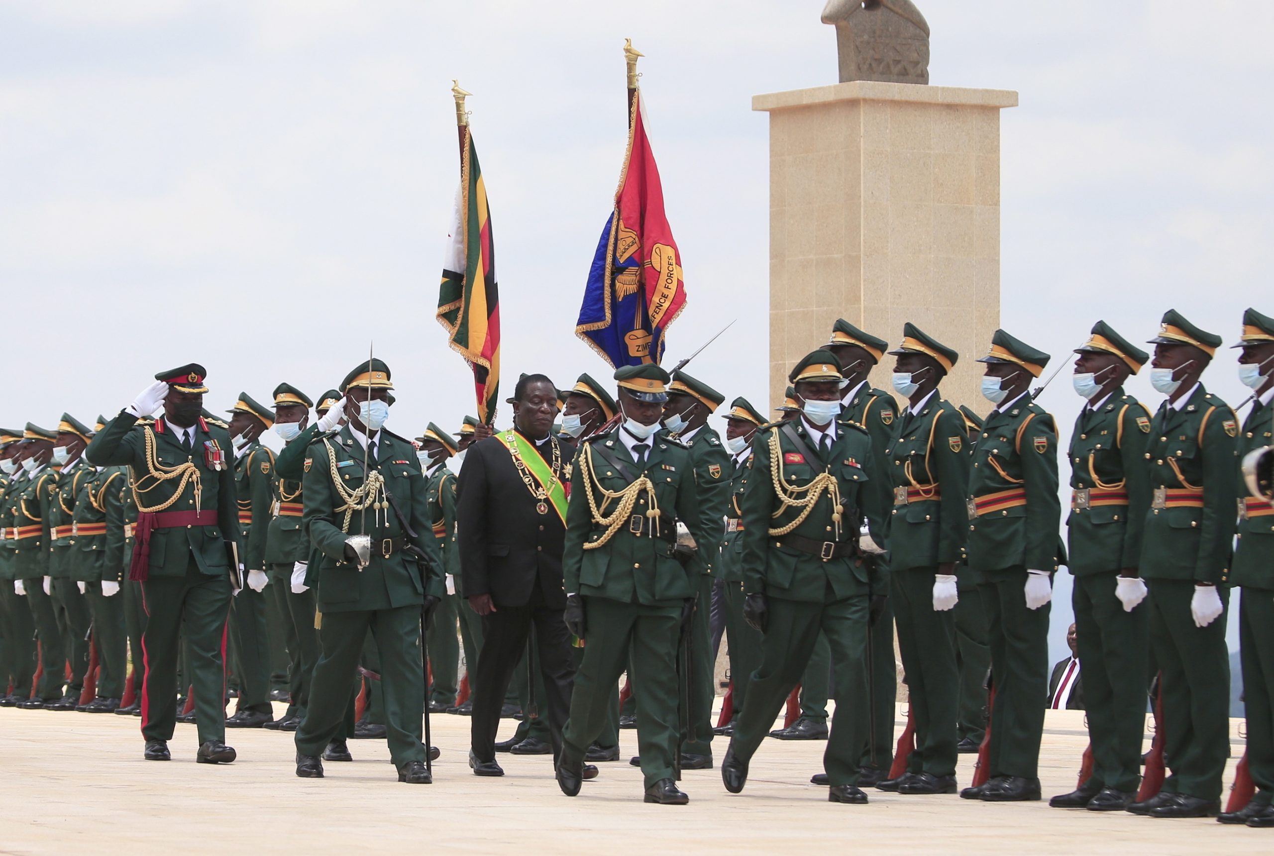 EUA sancionam filho de Presidente do Zimbabué por corrupção