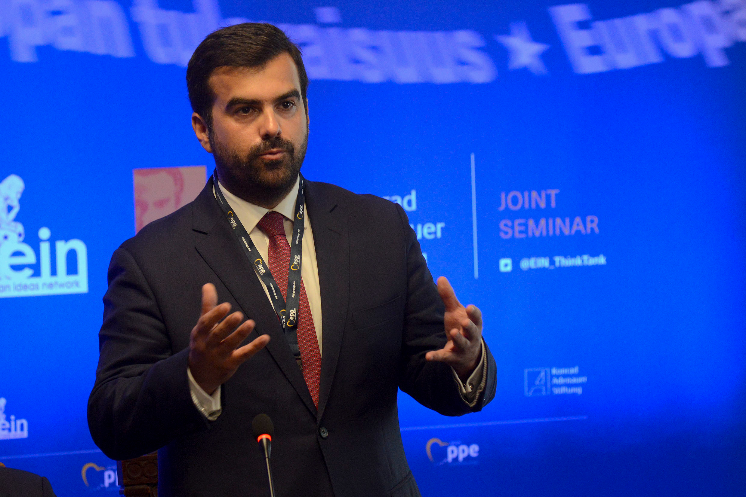 PSD defende que demissão de diretora do SEF “é tardia” e se Eduardo Cabrita “tivesse vergonha” já teria saído