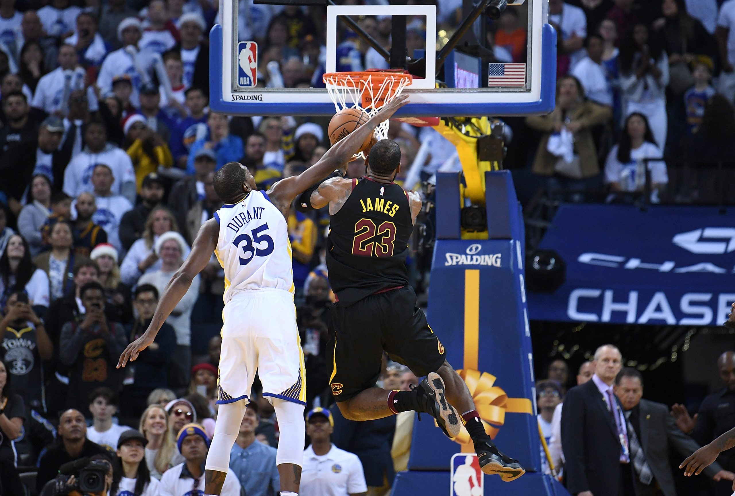 NBA: a meio da época, que equipas e jogadores são os grandes destaques?