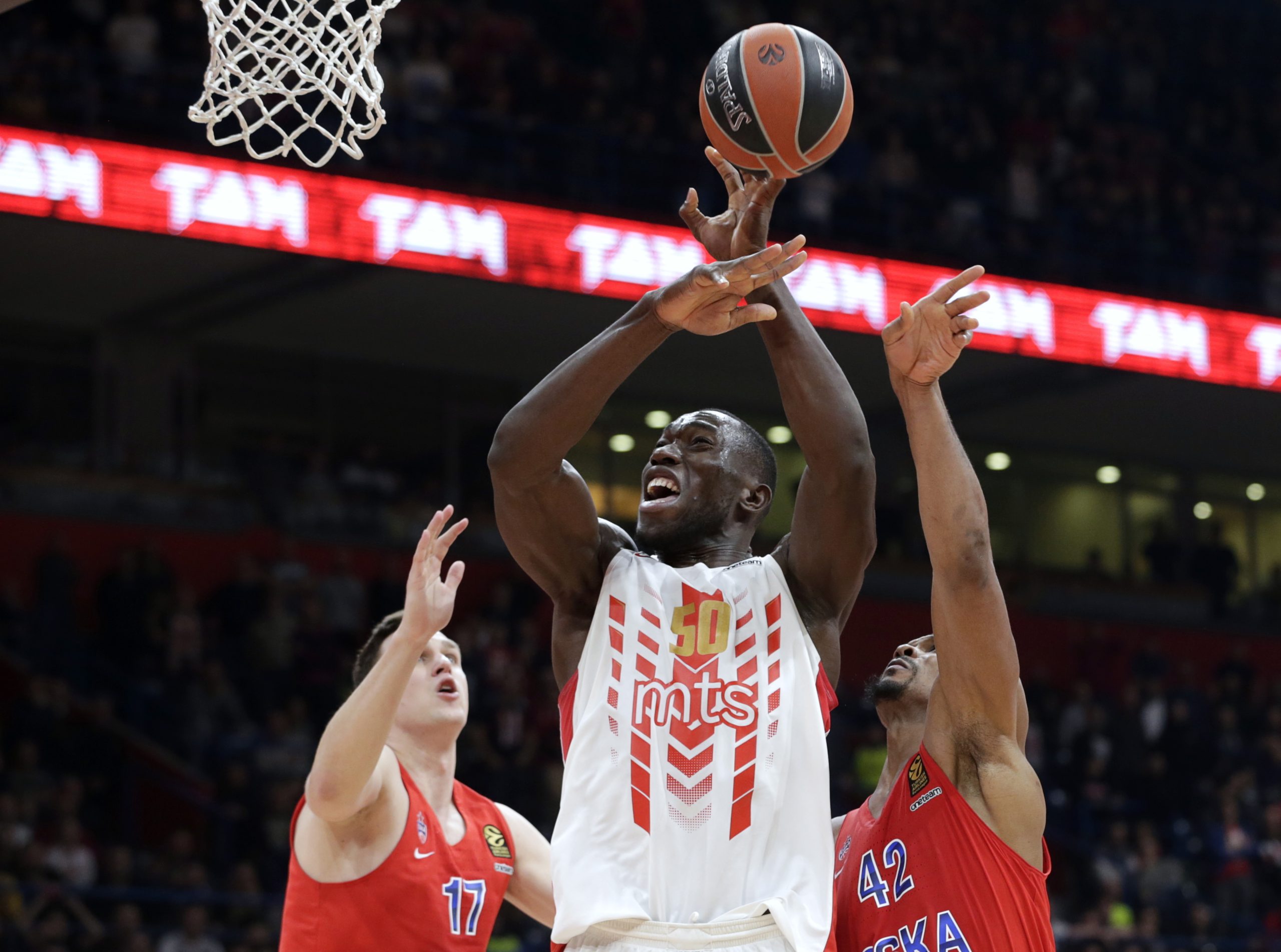 Basquetebolista nigeriano Michael Ojo morre aos 27 anos de ataque cardíaco