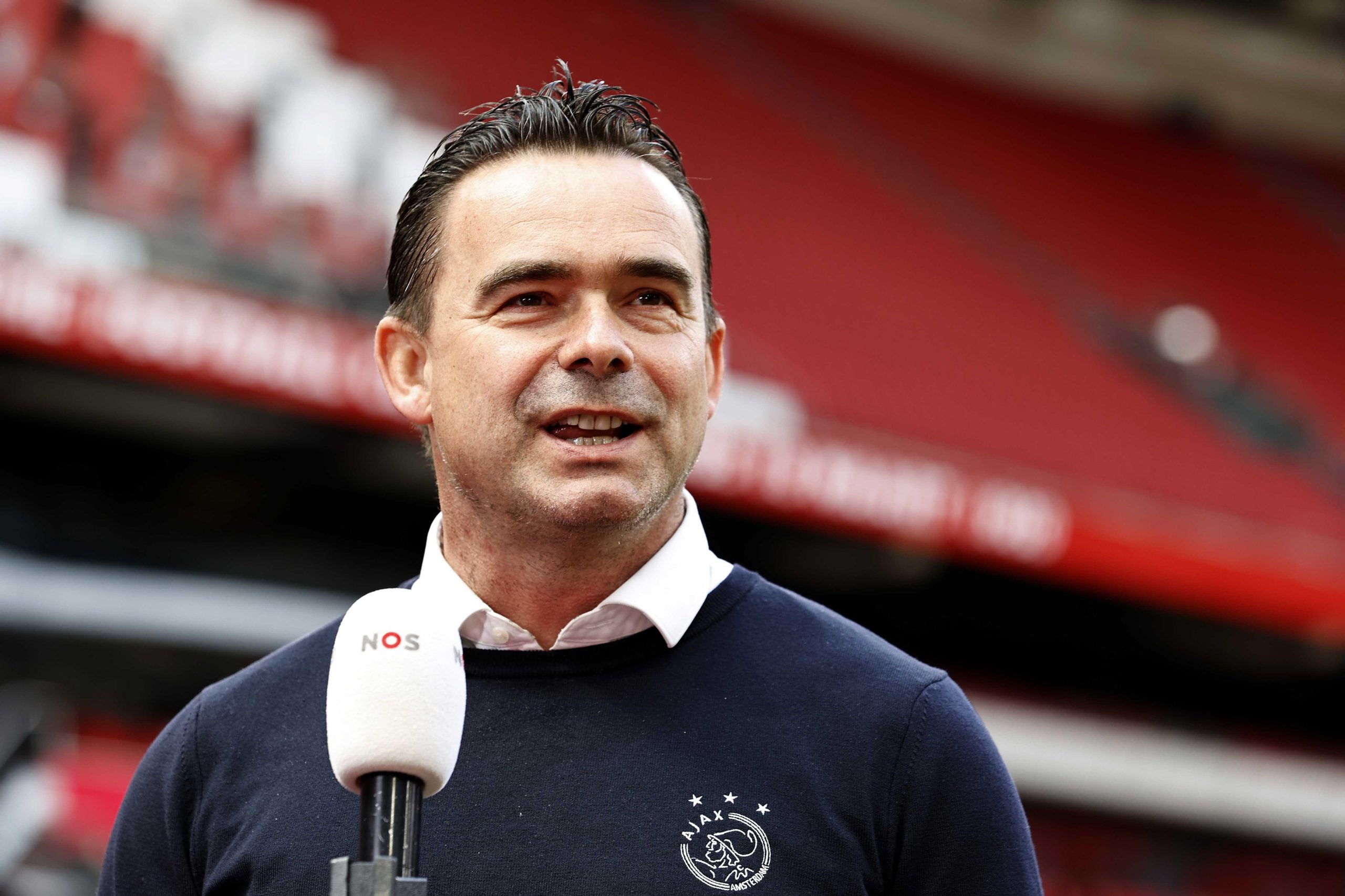 Antigo futebolista Marc Overmars sofreu “derrame cerebral leve”