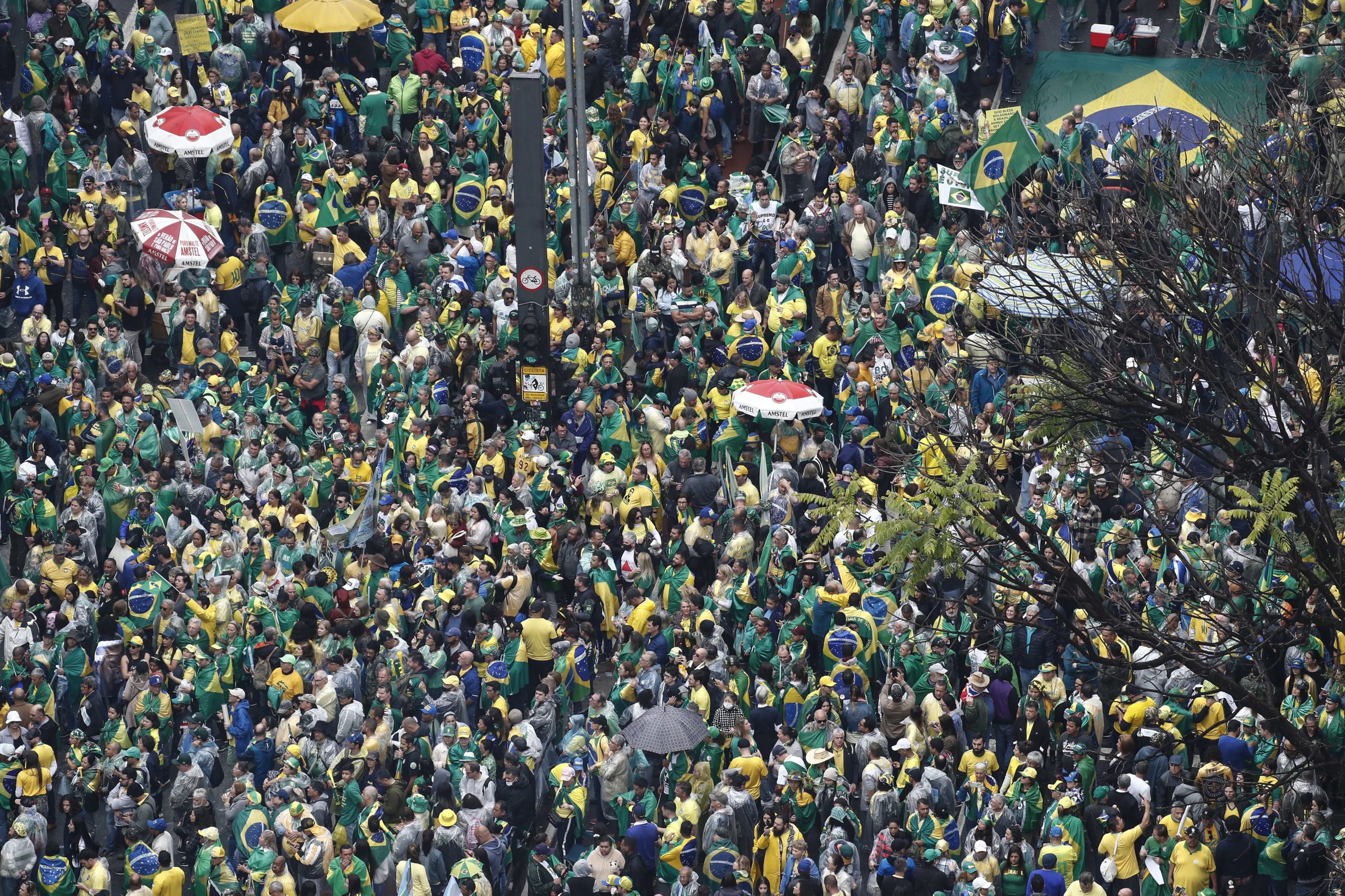 Bolsonaro pede votos e chama “terra prometida” ao Rio de Janeiro no bicentenário