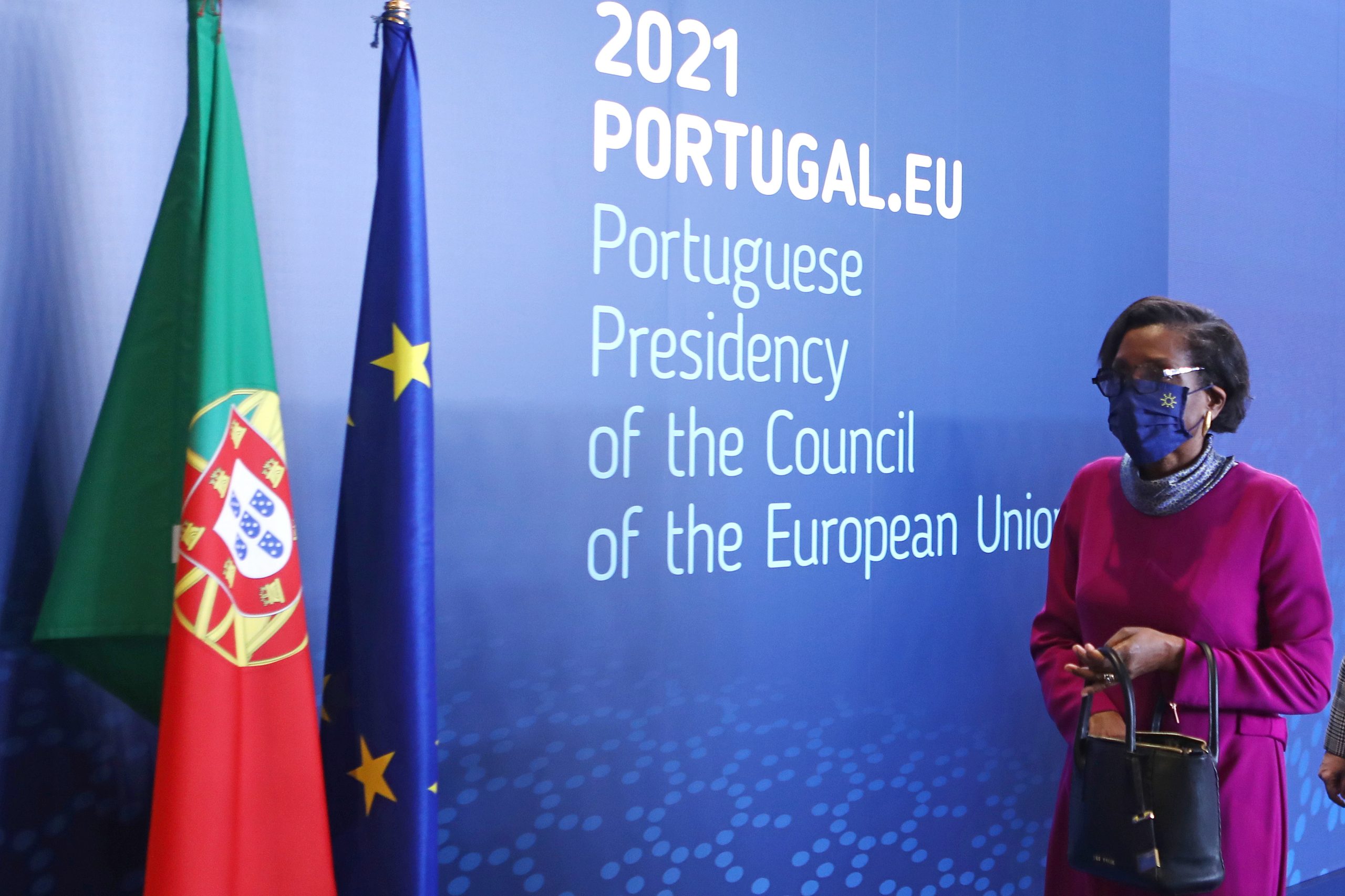 Parlamento Europeu pede a Van Dunem “toda a documentação” sobre nomeação de procuradores