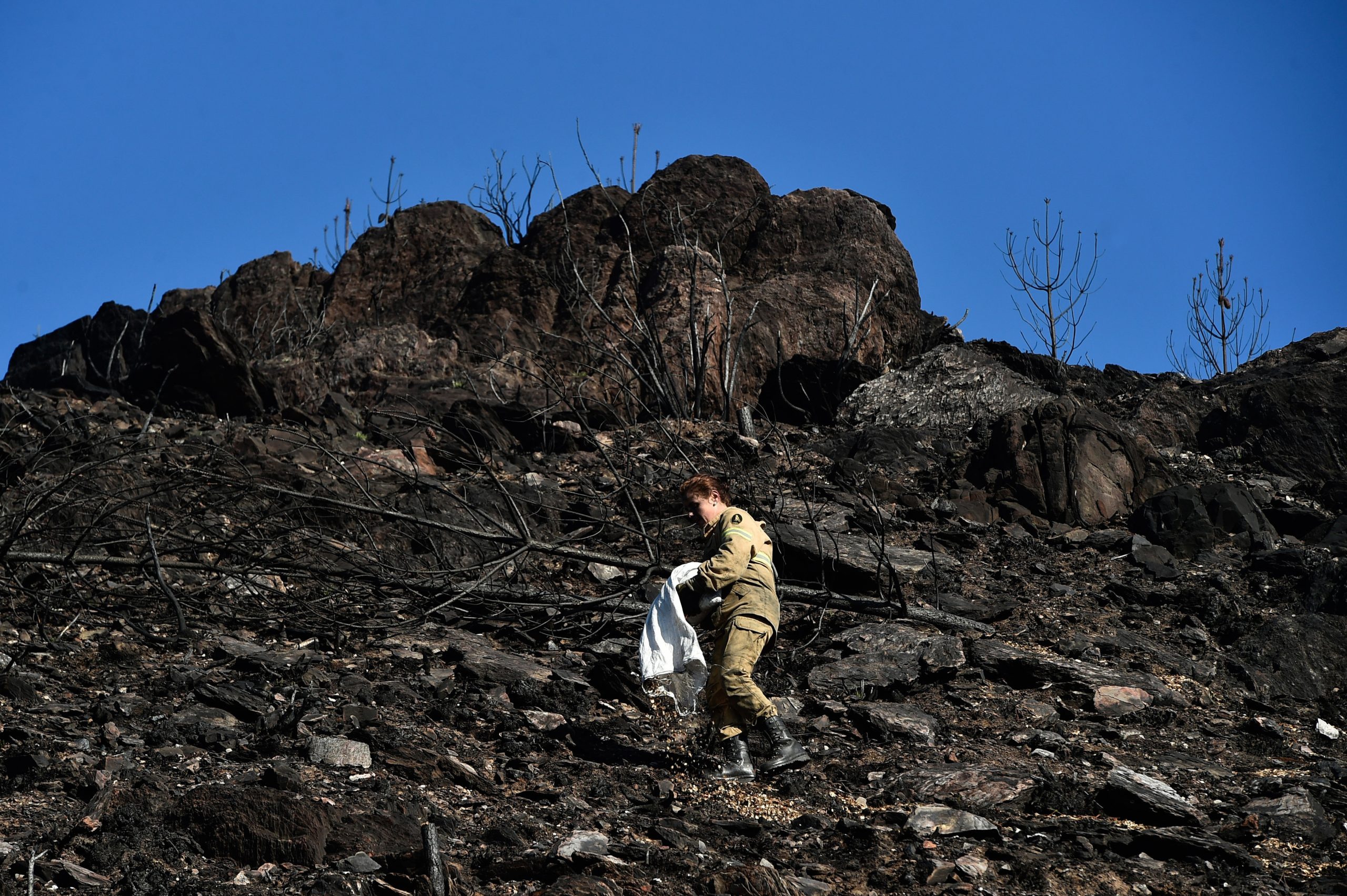 Programa “Aldeias Seguras”: Oficiais desdobram-se em trabalhos para garantir que tudo estará preparado em caso de incêndio