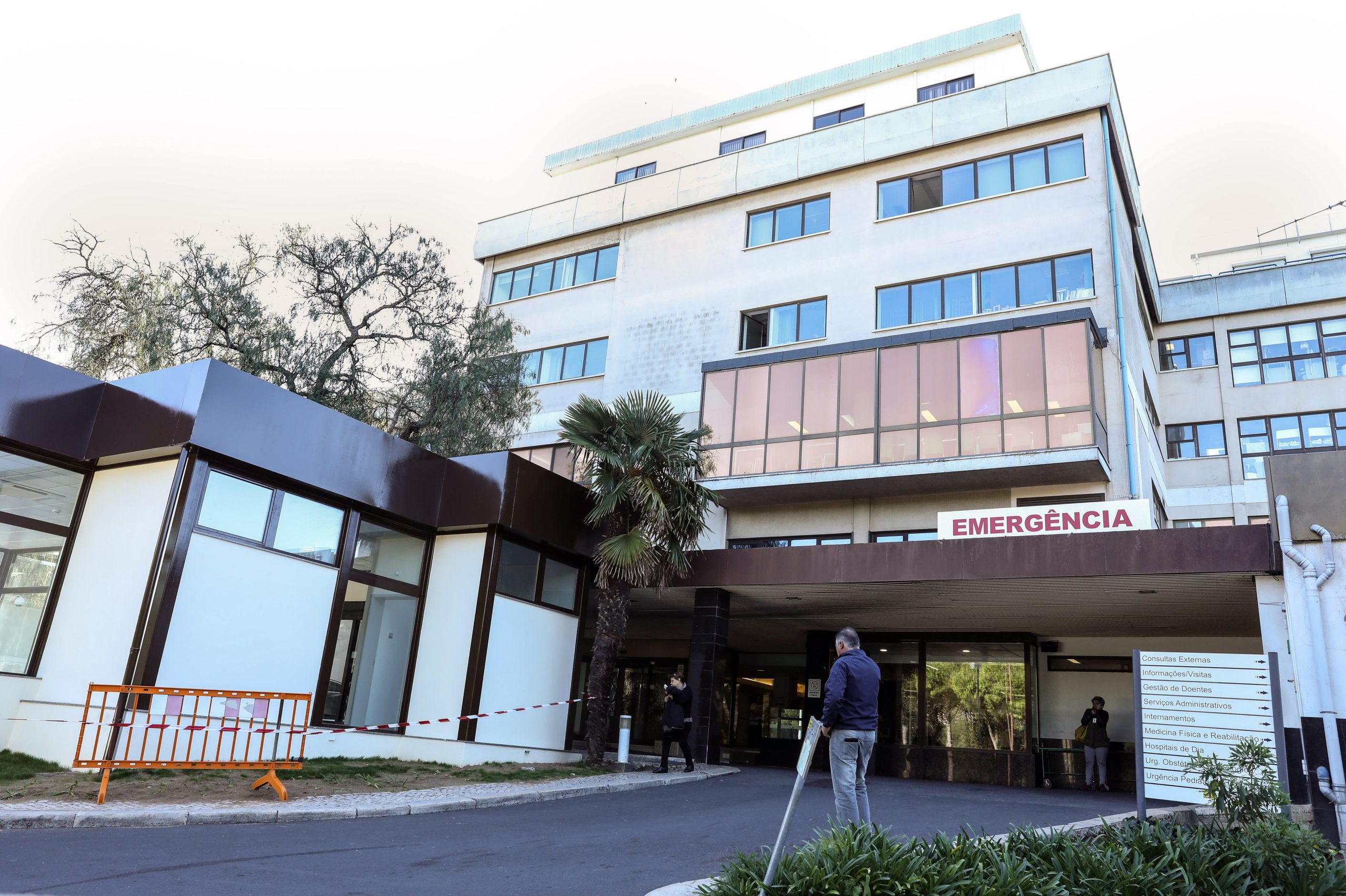 Utente do Hospital de S. Francisco Xavier encontrado morto junto à PSP de Lisboa