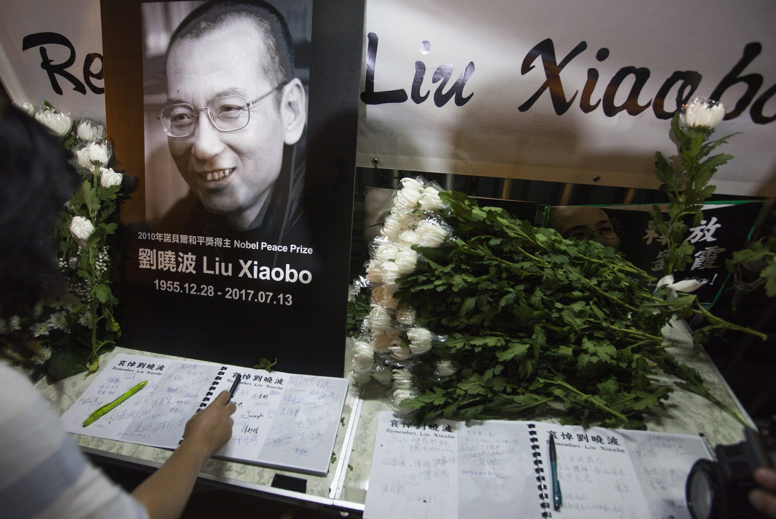 Trump envia condolências pela morte de Liu Xiaobo e pede libertação da esposa do dissidente e Nobel da Paz