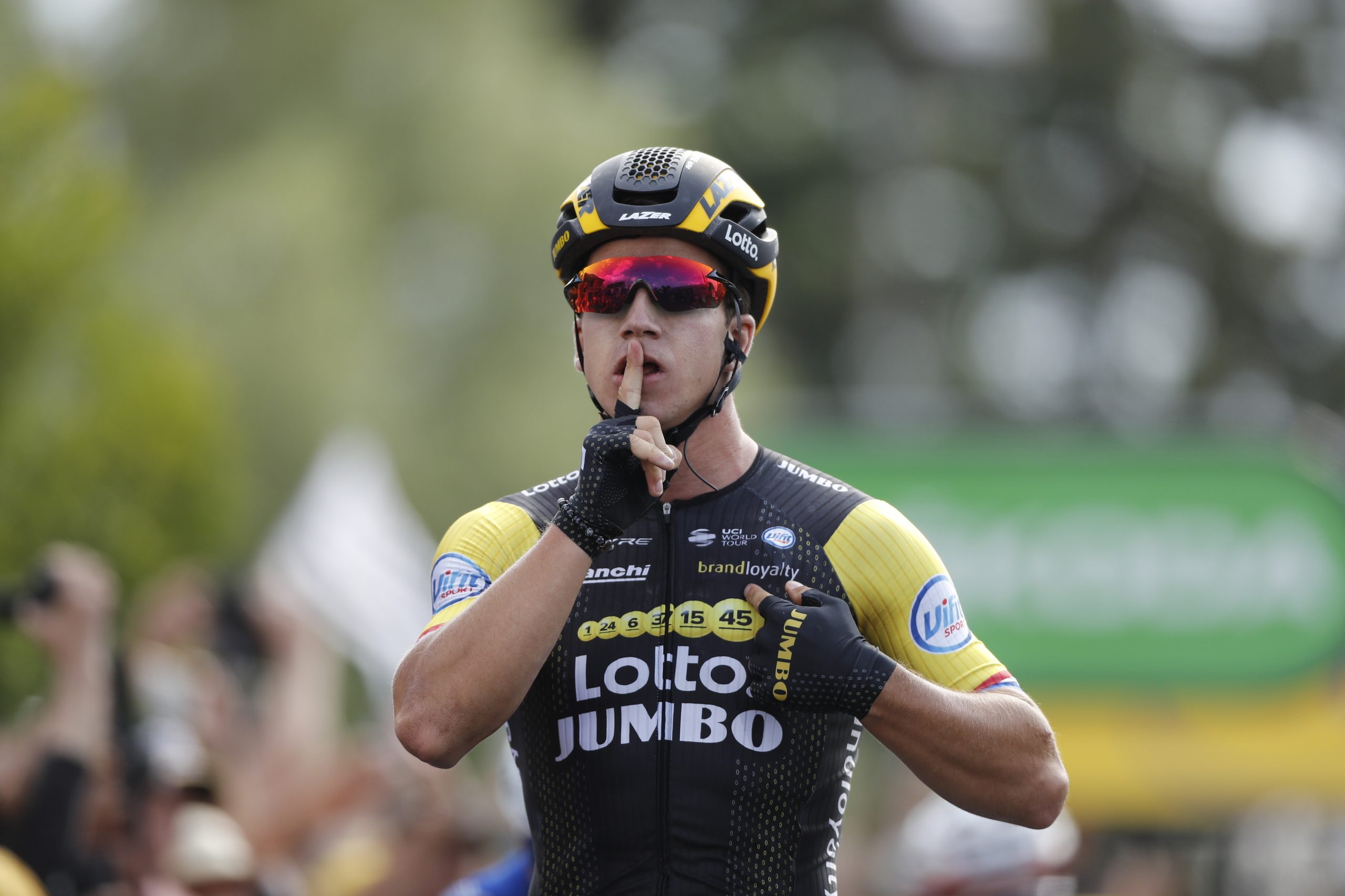 Volta a França: Groenewegen vence sétima etapa. Van Avermaet segura amarela