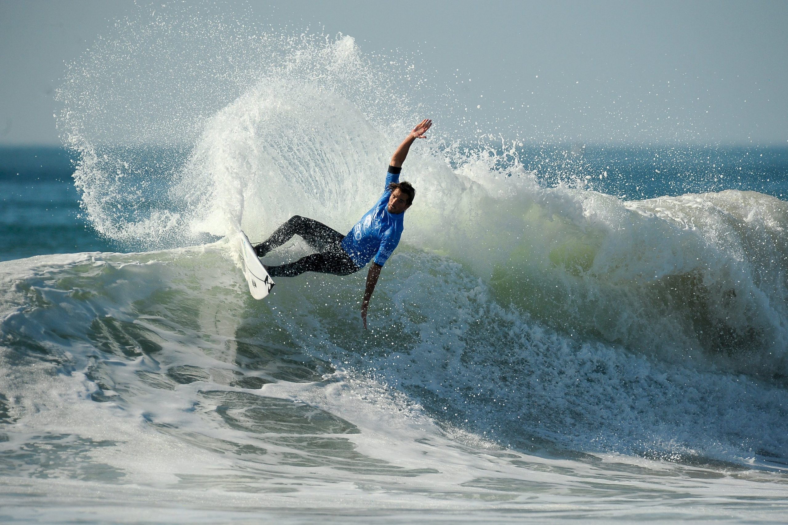 Frederico Morais qualifica-se para a terceira ronda em Bells Beach