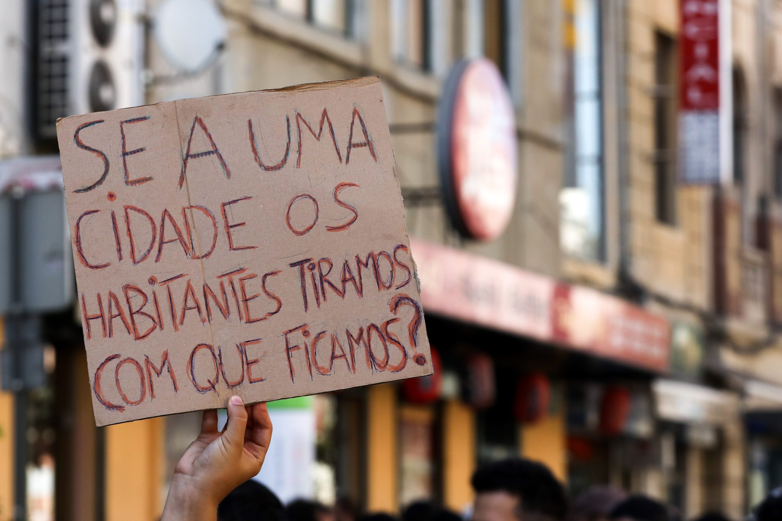 Quando a habitação representa “viver com o coração nas mãos”