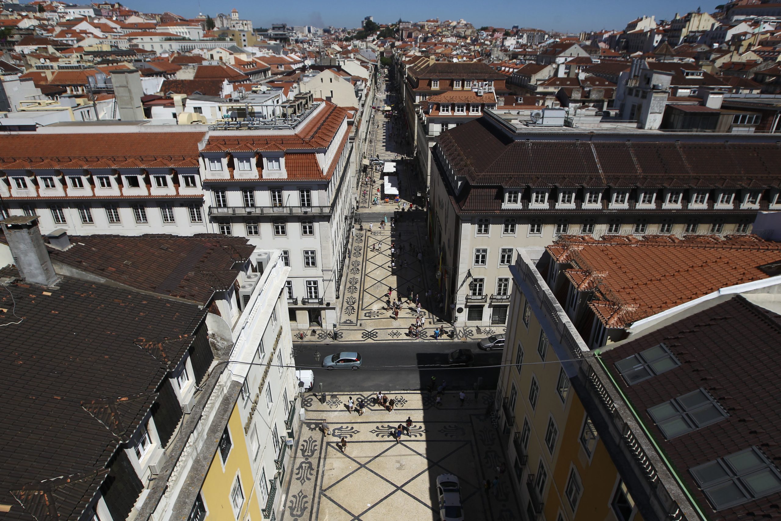 Suspeitos de balearem turista sueca em Lisboa ficam em prisão preventiva