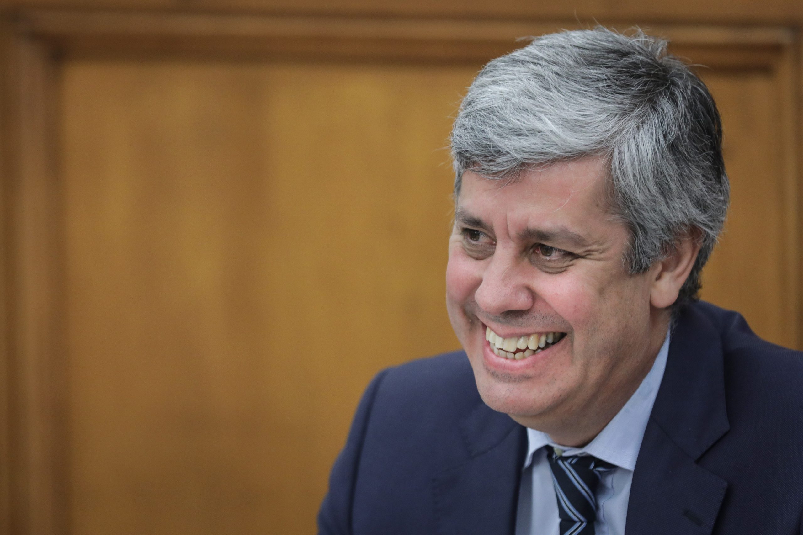OE2017: Défice baixa para 3,7 mil milhões de euros até julho com aumento da receita