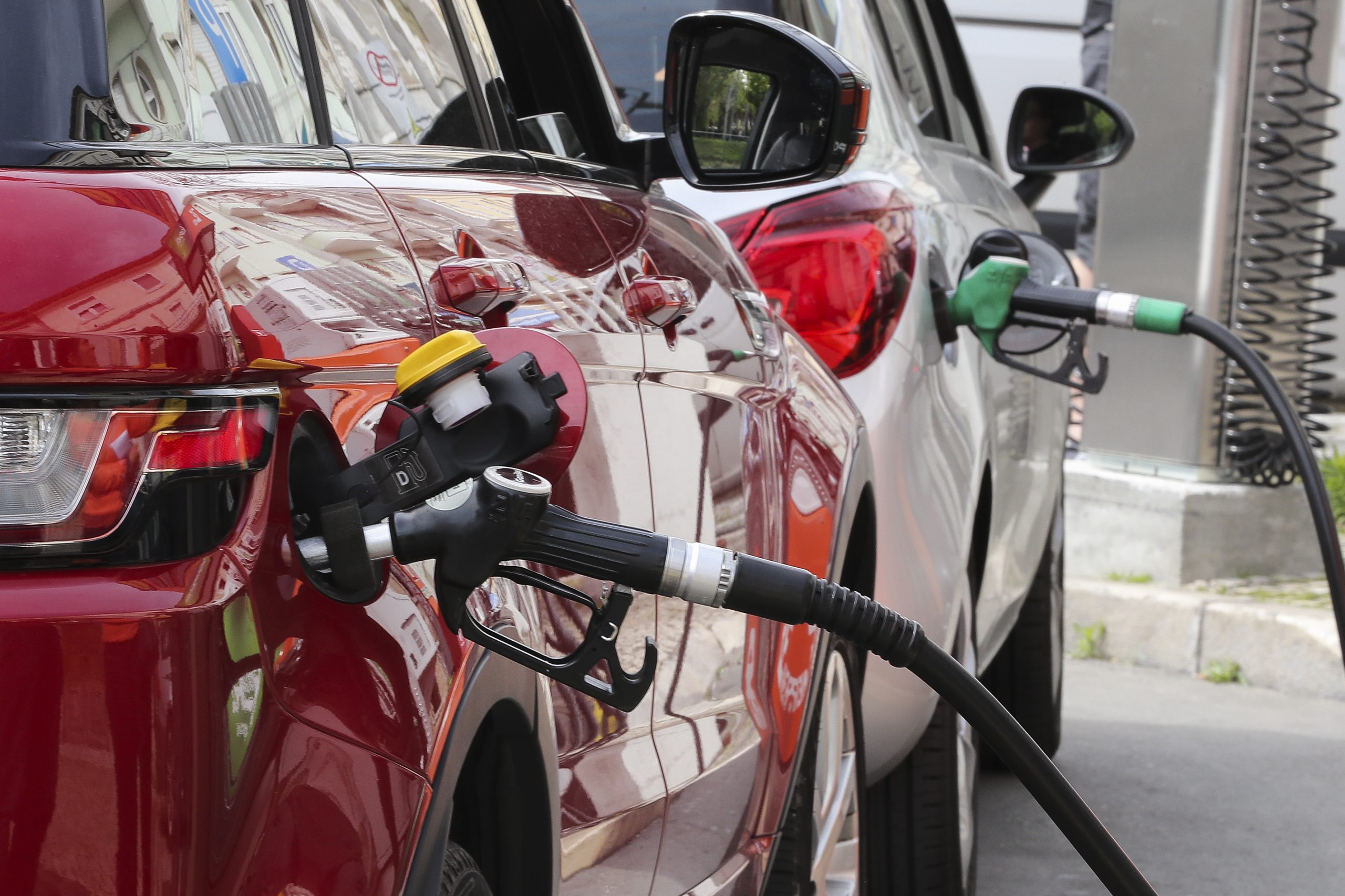 Consumo de gasolina caiu 20,9% e gasóleo desceu 12,3% em março