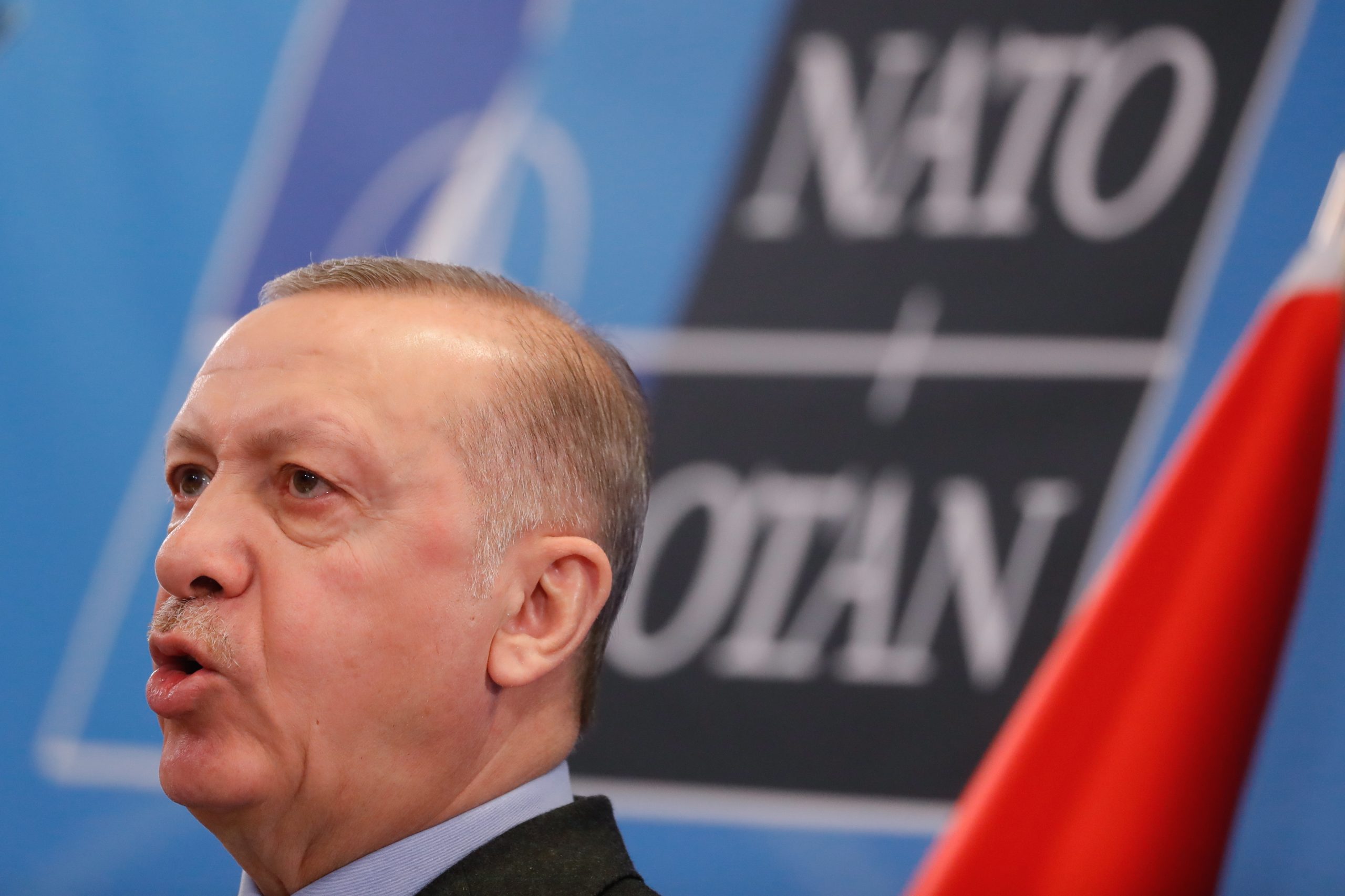 Turquia vai vetar adesão da Suécia e da Finlândia à NATO