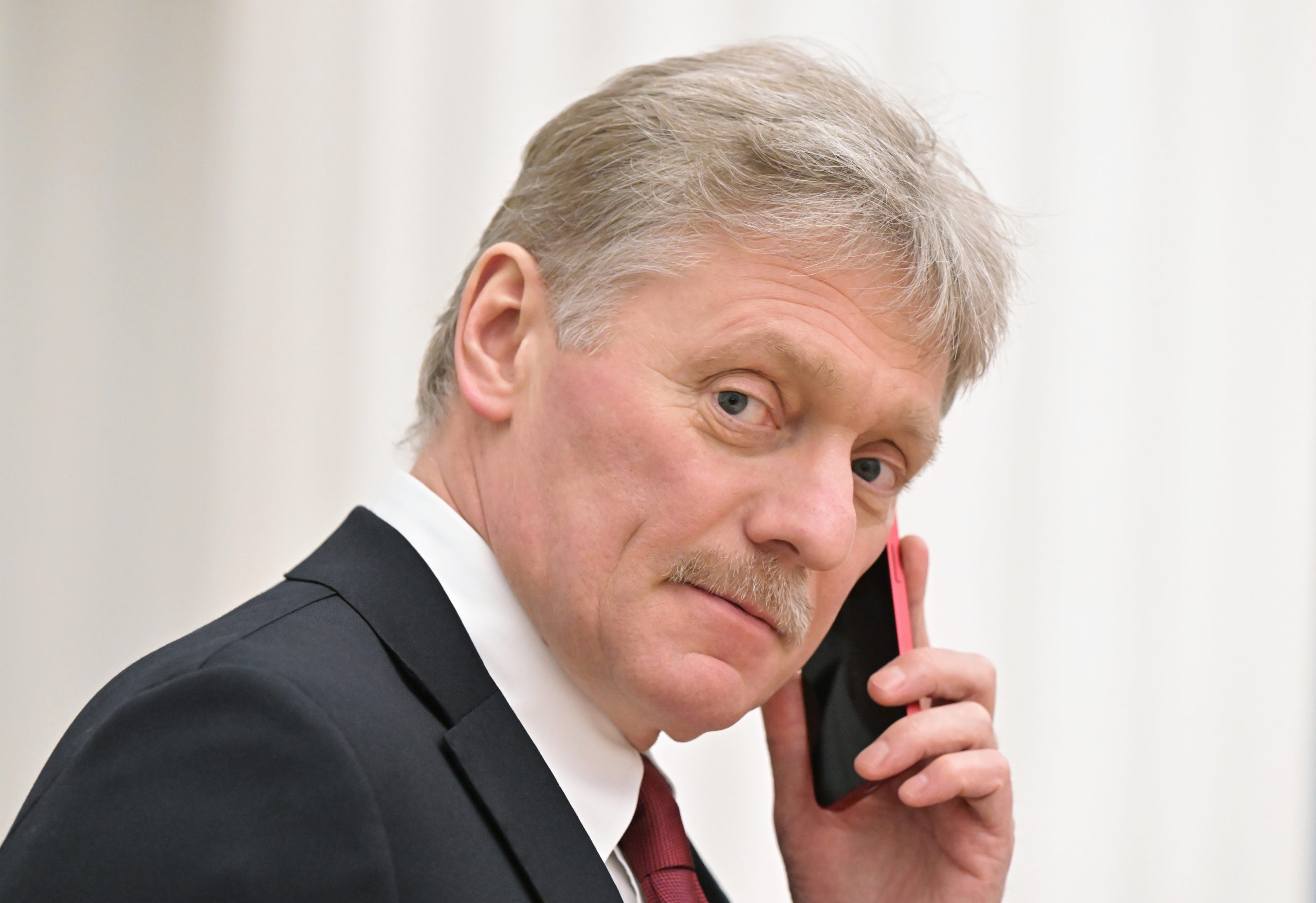 Kremlin admite importância de deixar exportar cereais presos no Mar Negro