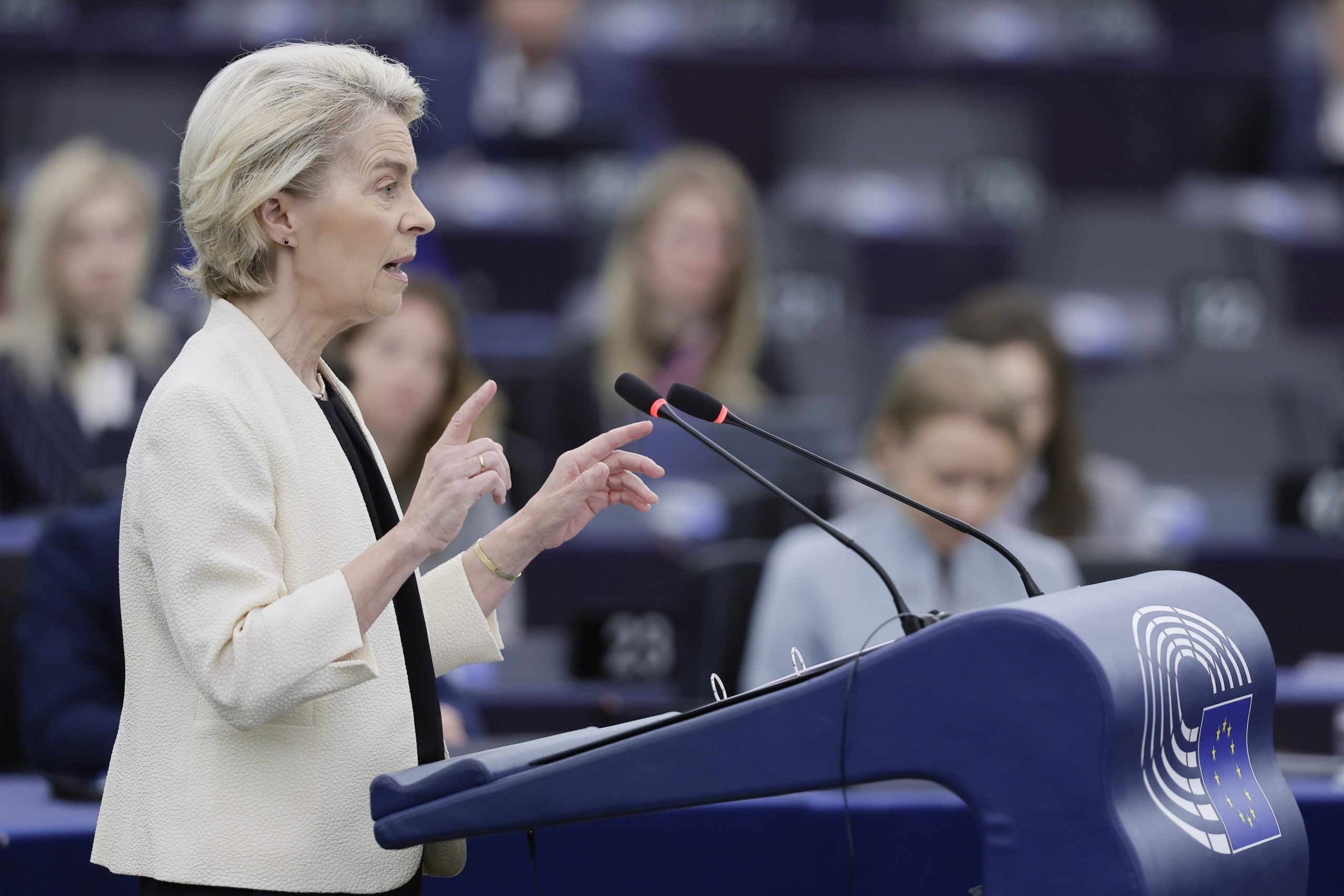UE apresenta queixa contra “tarifas recíprocas” dos EUA