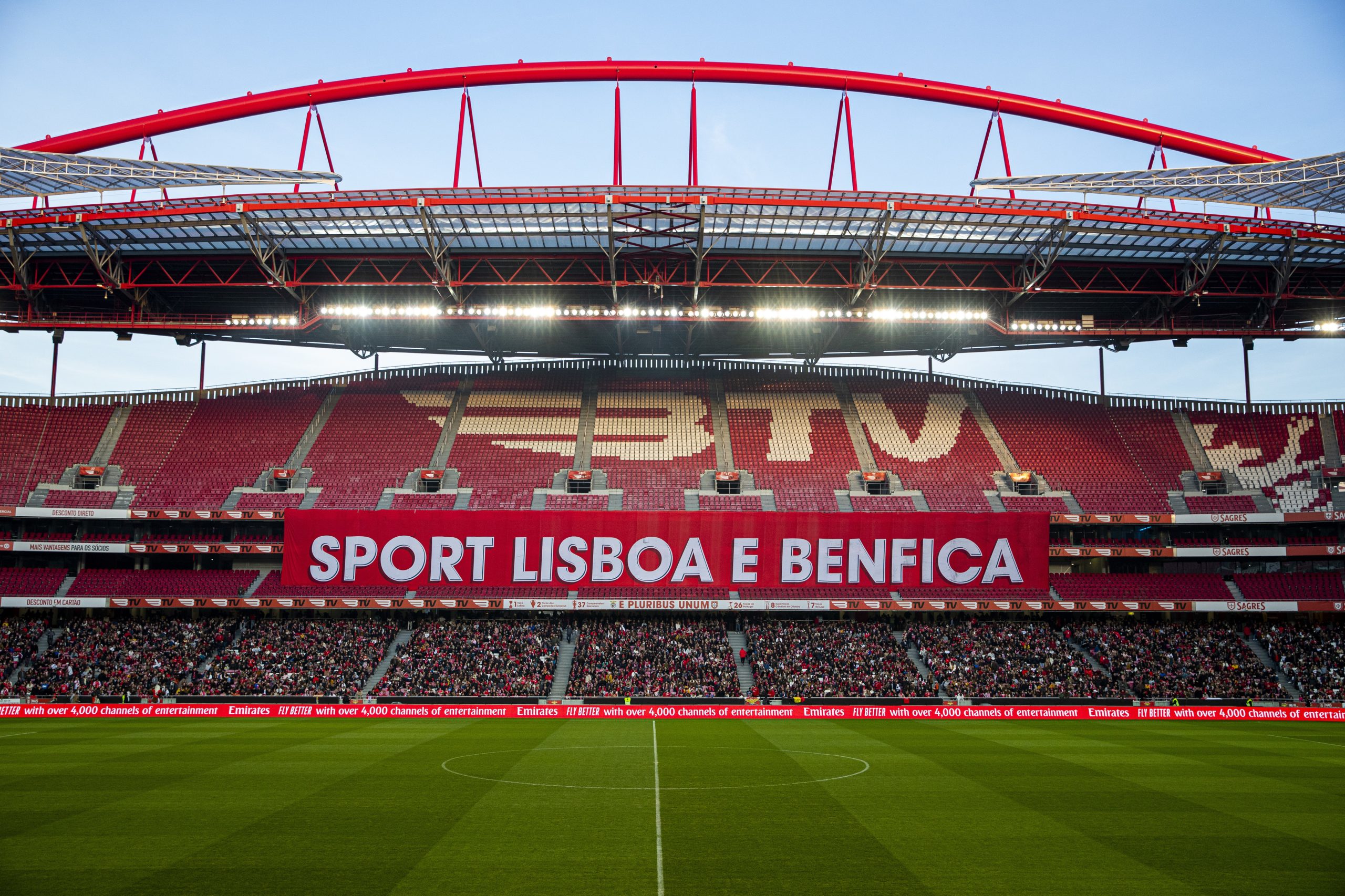 Benfica diz estar “sempre contra o racismo”