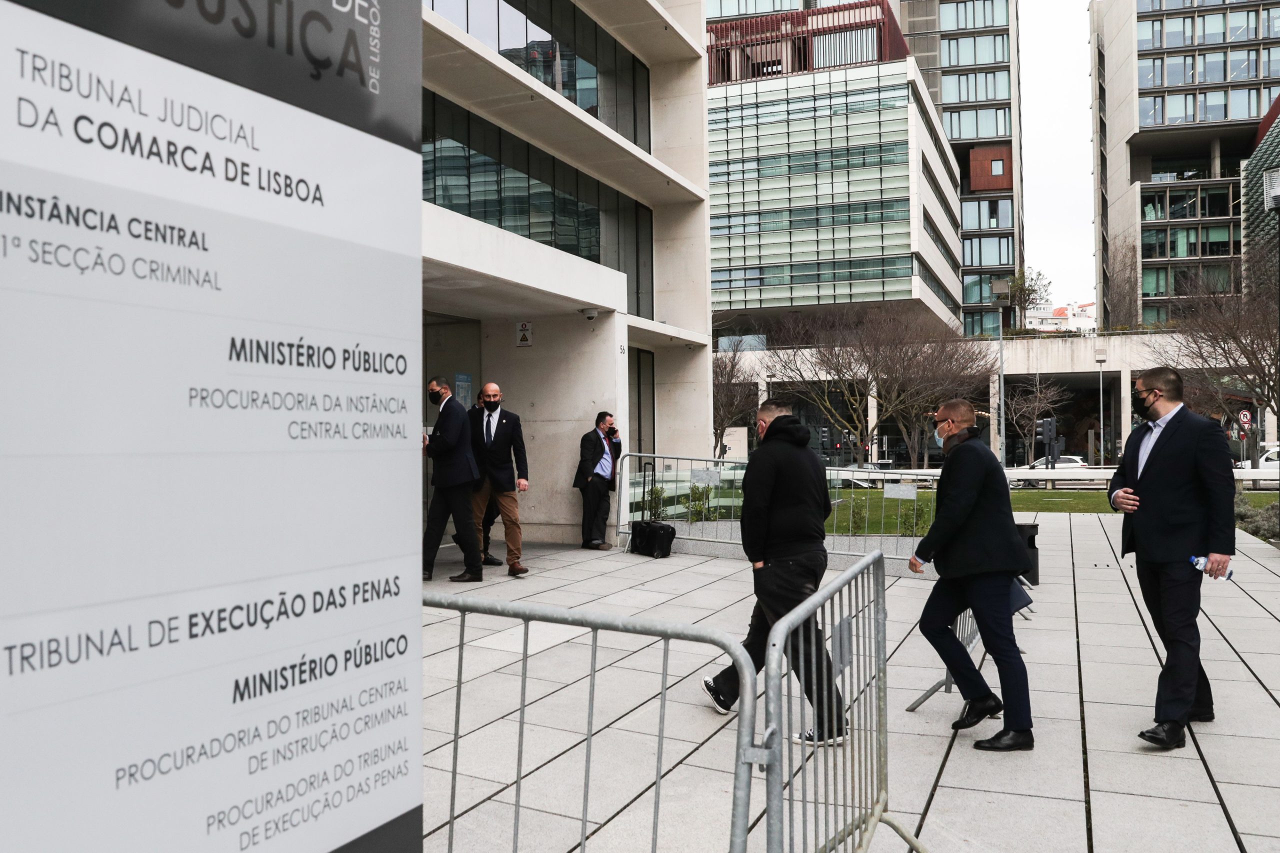 Hammerskins: Defesa contesta crime de discriminação racial e pede absolvição de crimes graves