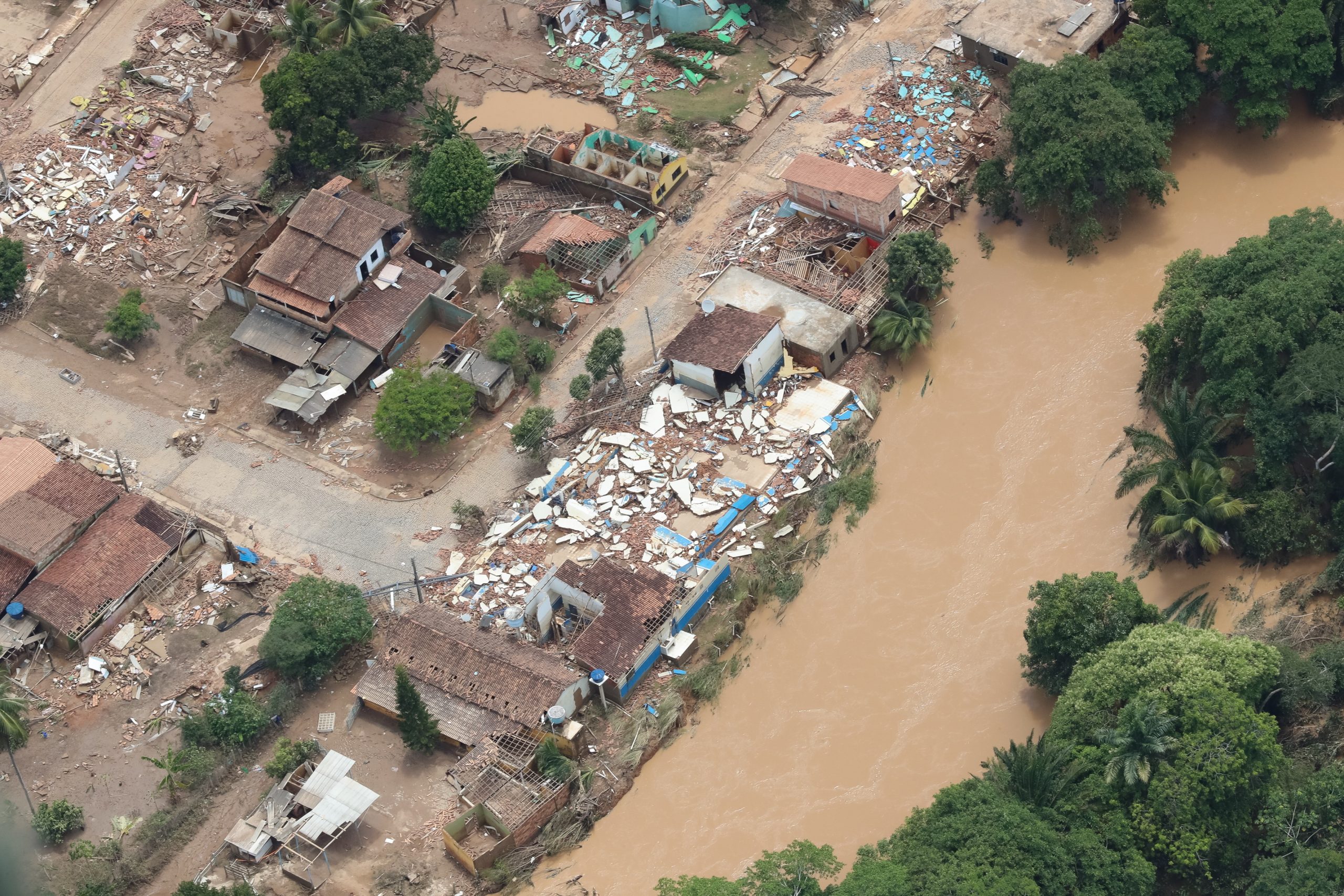 Pelo menos 20 mortos pelas chuvas que atingem o nordeste do Brasil desde novembro