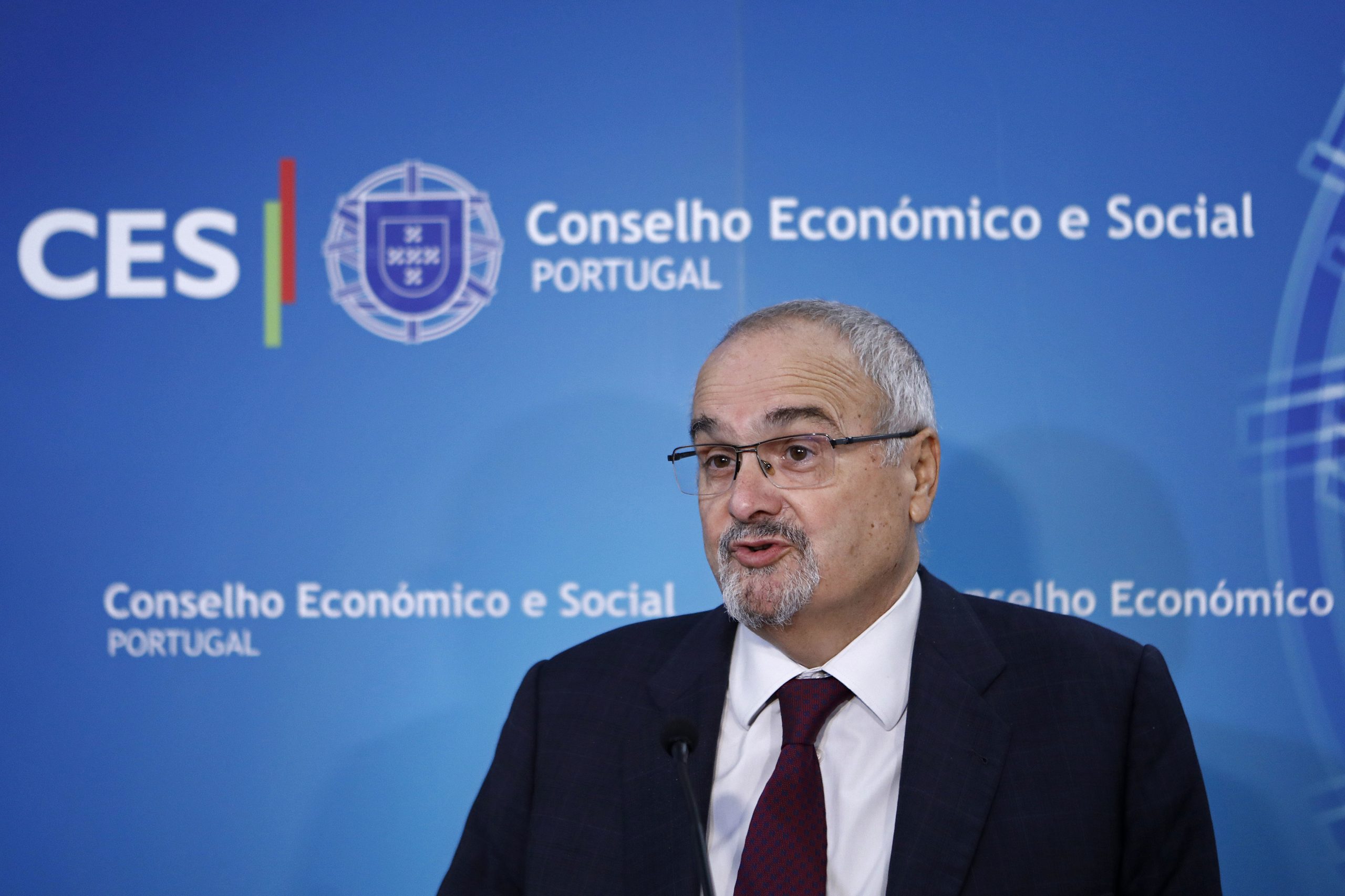 Covid-19: Confederação do comércio lamenta suspensão do programa Adaptar