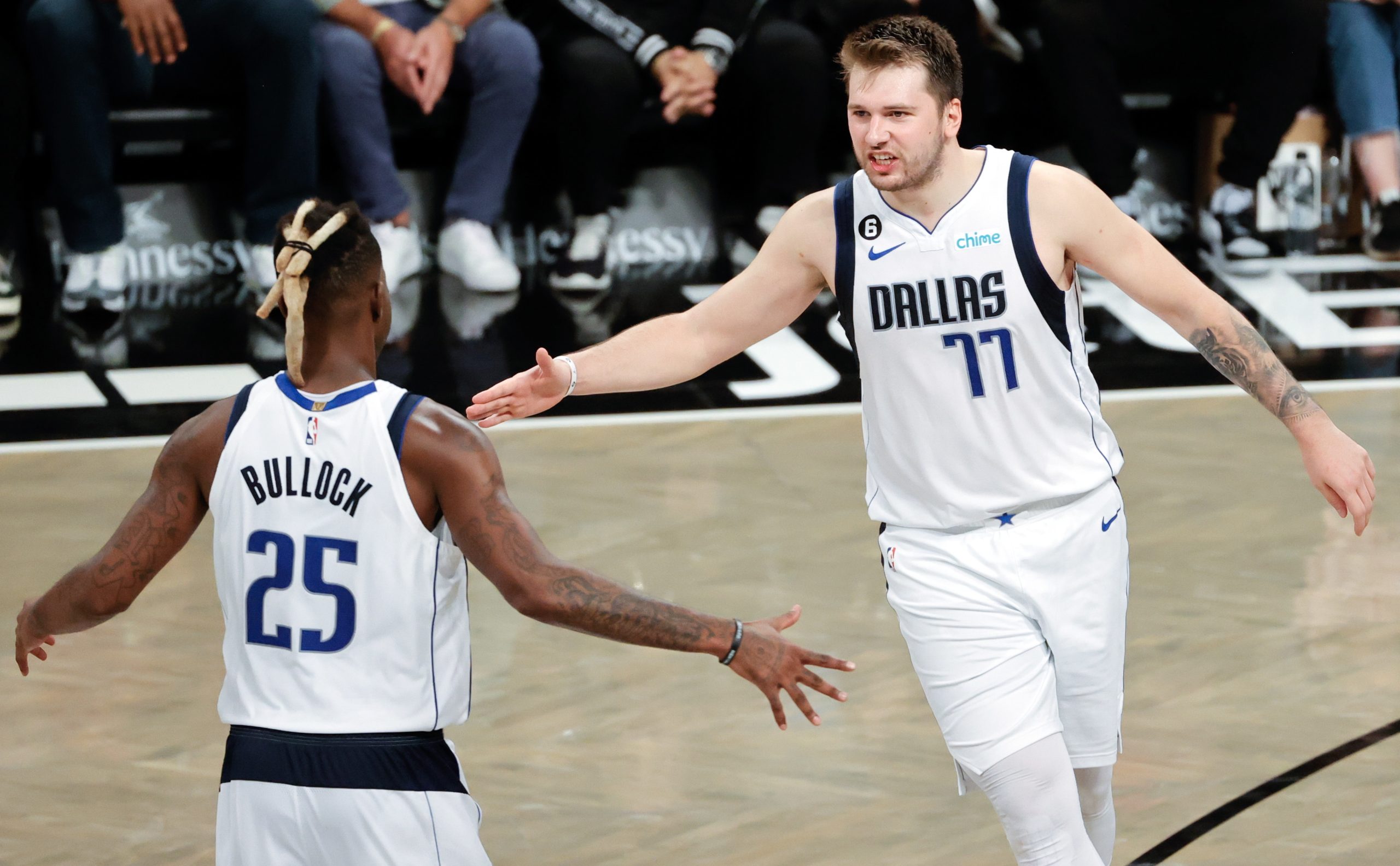 Doncic com ‘triplo-duplo’ inédito na reviravolta histórica dos Mavericks na NBA