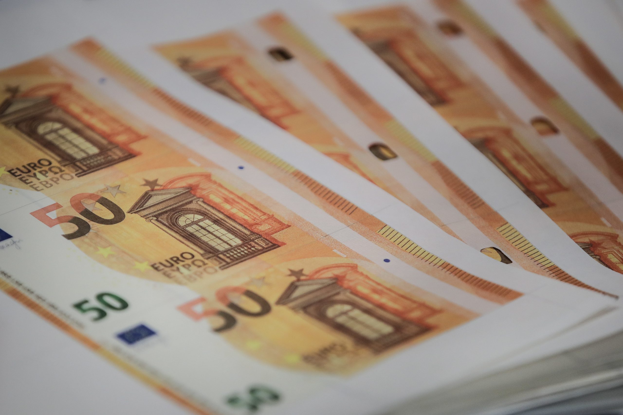 Heranças em dinheiro pagam Imposto do Selo em Portugal mesmo que os herdeiros residam noutro país