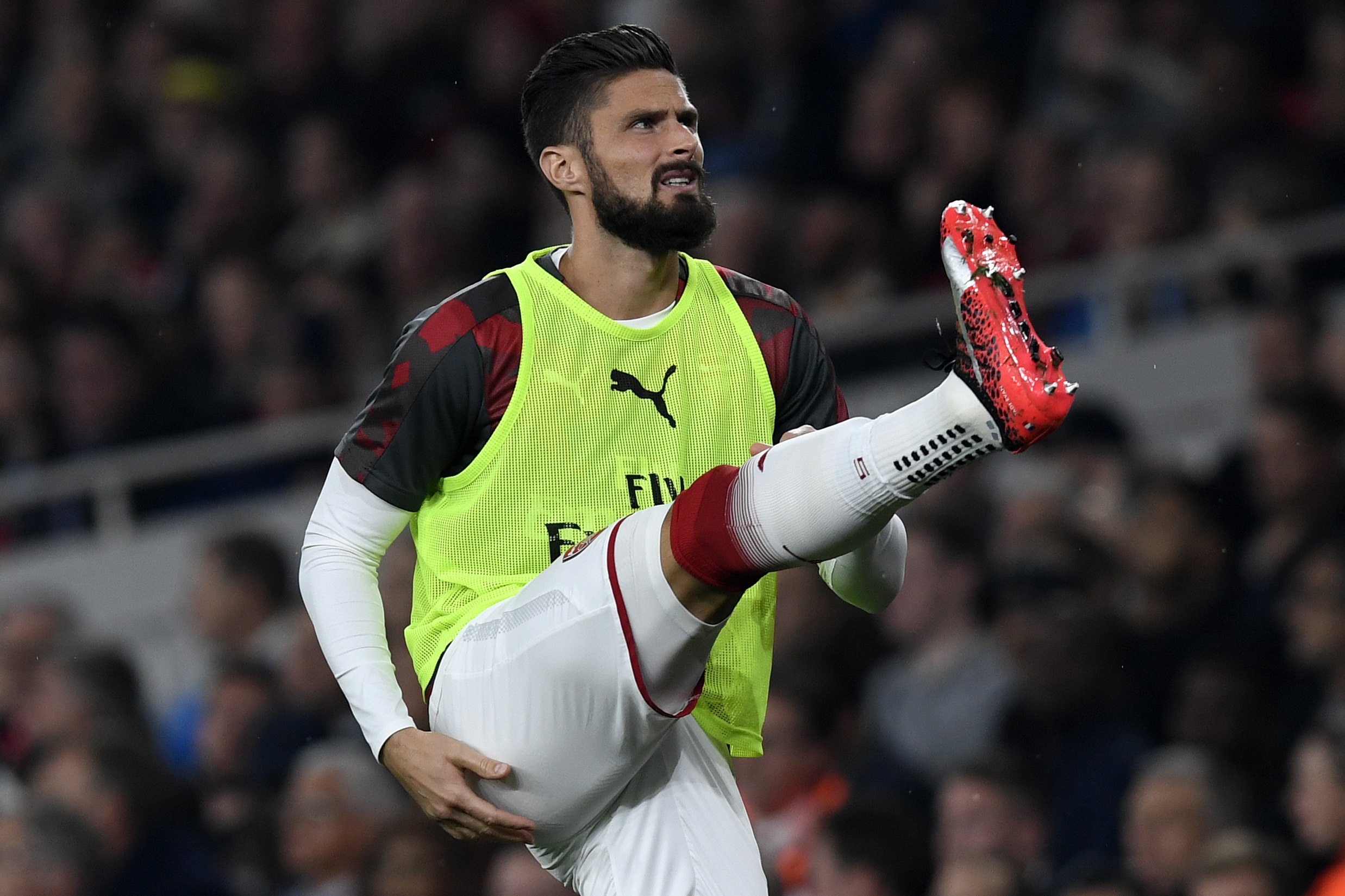Giroud, venezuelana e guarda-redes sul-africano candidatos a melhor golo