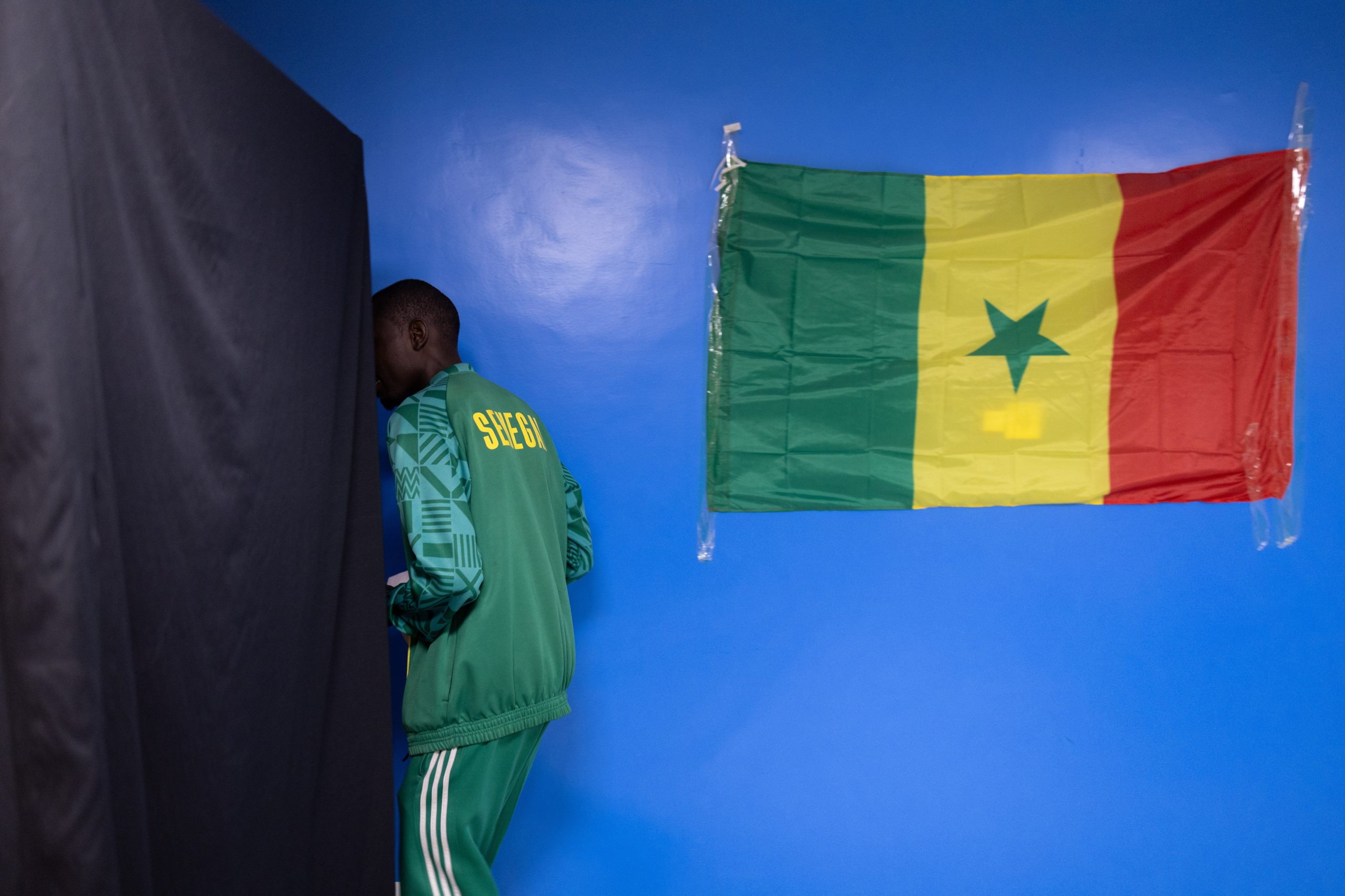 Senegaleses escolhem presidente com quem investir receitas futuras do petróleo e gás