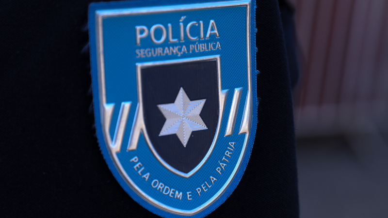 Dois agentes da PSP colhidos por comboio durante rixa em Lisboa